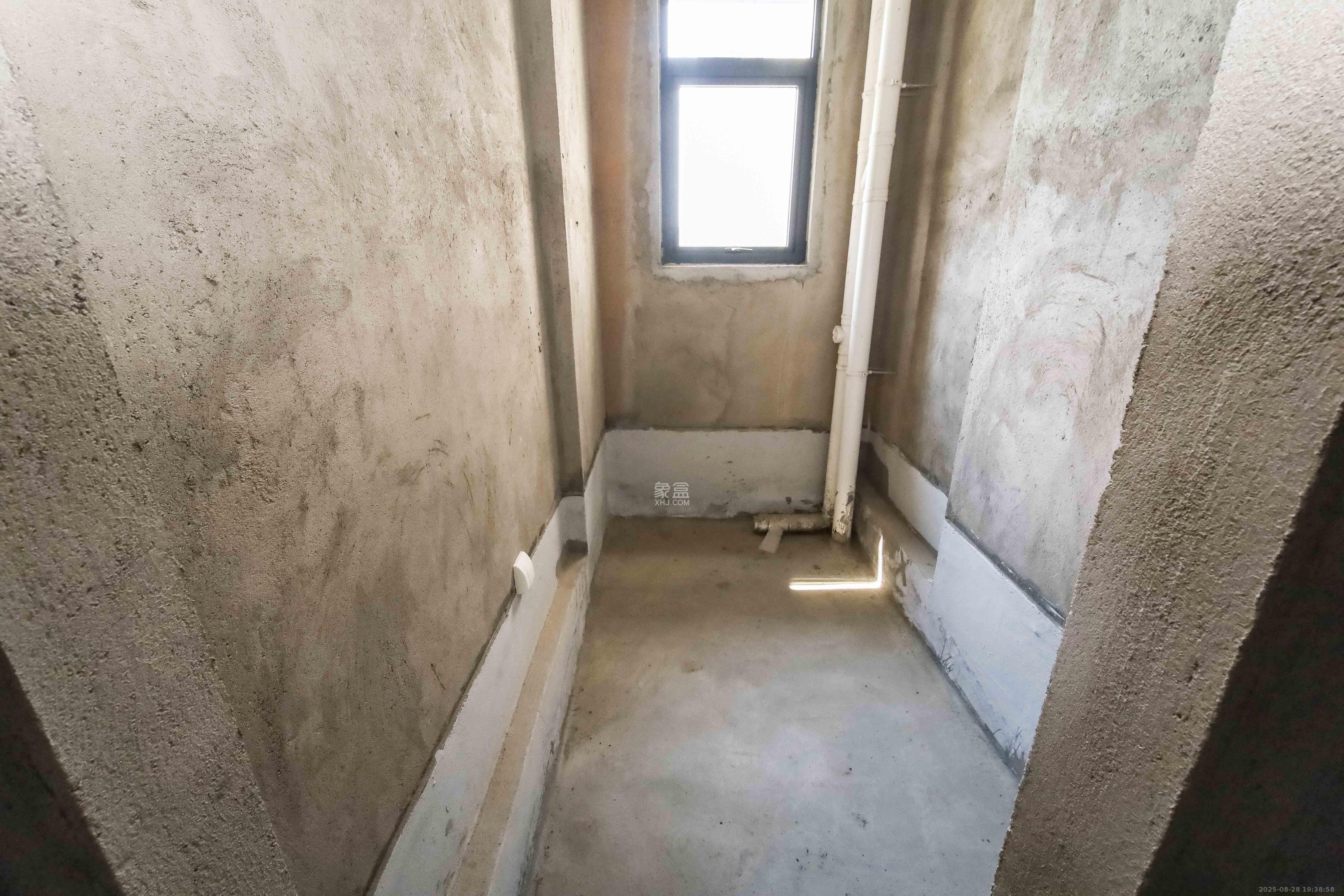 宝能公馆(美联天骄城五期)  4室2厅3卫    295.0万 宝能公馆(美联天骄城五期)  4室2厅3卫    295.0万卫生间