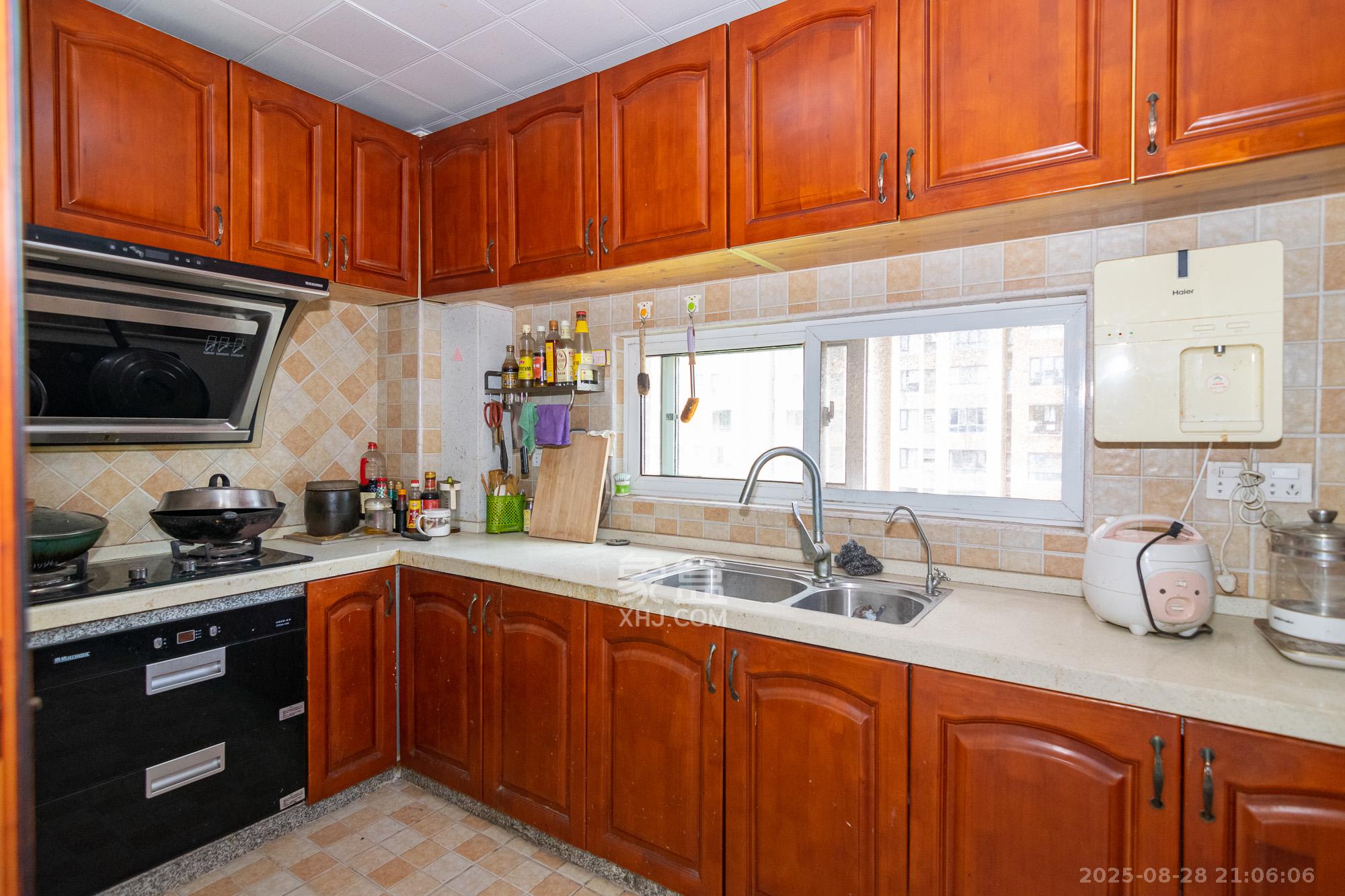 金地三千府（金地湖山樾、金地自在城）  1室0厅0卫    165.0万厨房