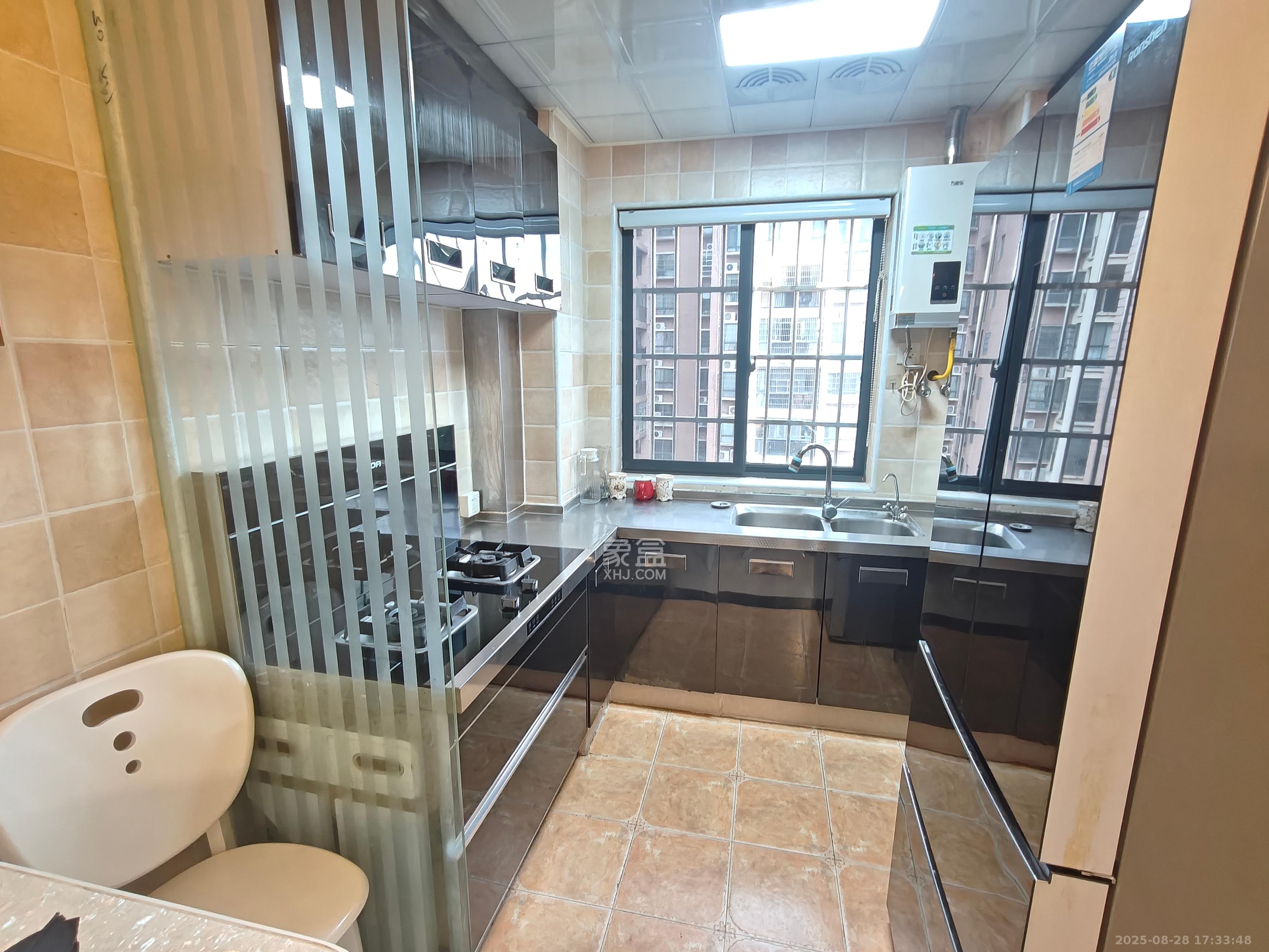 山水新城 2室2厅1卫 2000.00元/月 山水新城 2室2厅1卫 2000.00元/月室内图