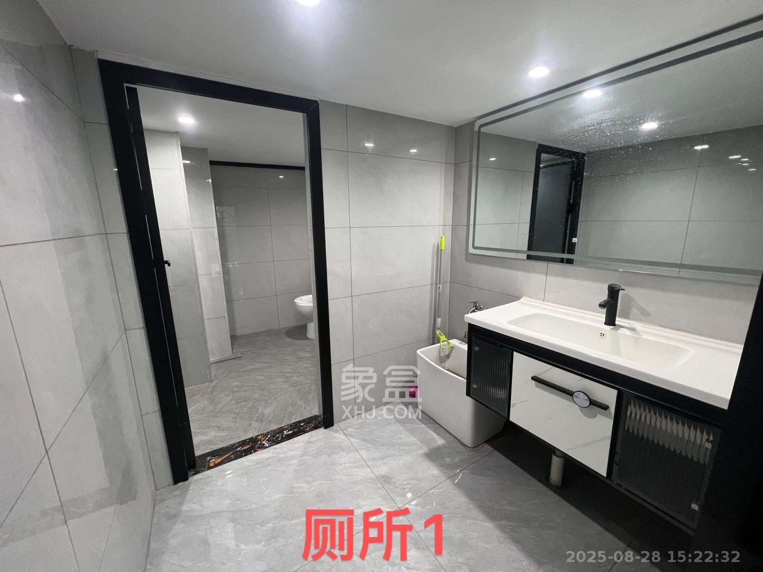 中建嘉和城 5室2厅1卫 12000.0元/月 中建嘉和城 5室2厅1卫 12000.0元/月室内图