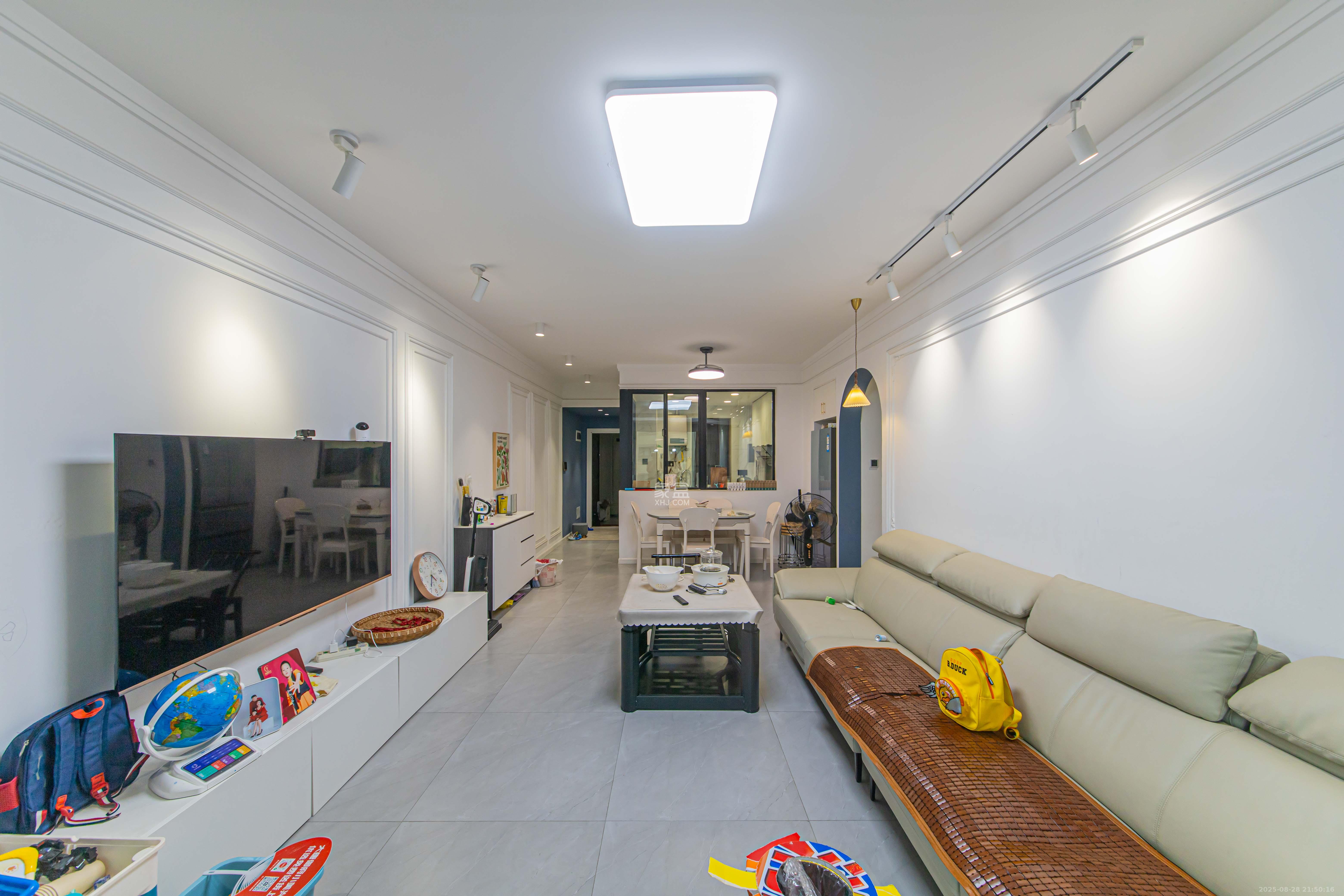 大唐印象二期御府 3室2厅2卫 125.0万 大唐印象二期御府 3室2厅2卫 125.0万客厅