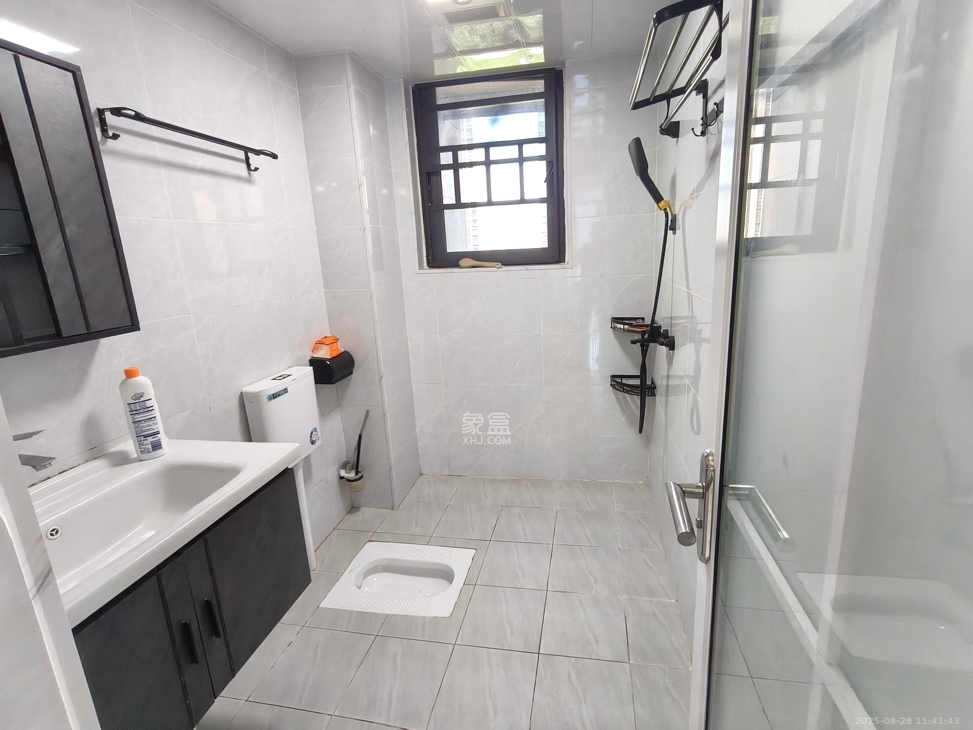 明昇壹城(明昇时代广场)二期 4室2厅2卫 4300.0元/月 明昇壹城(明昇时代广场)二期 4室2厅2卫 4300.0元/月室内图