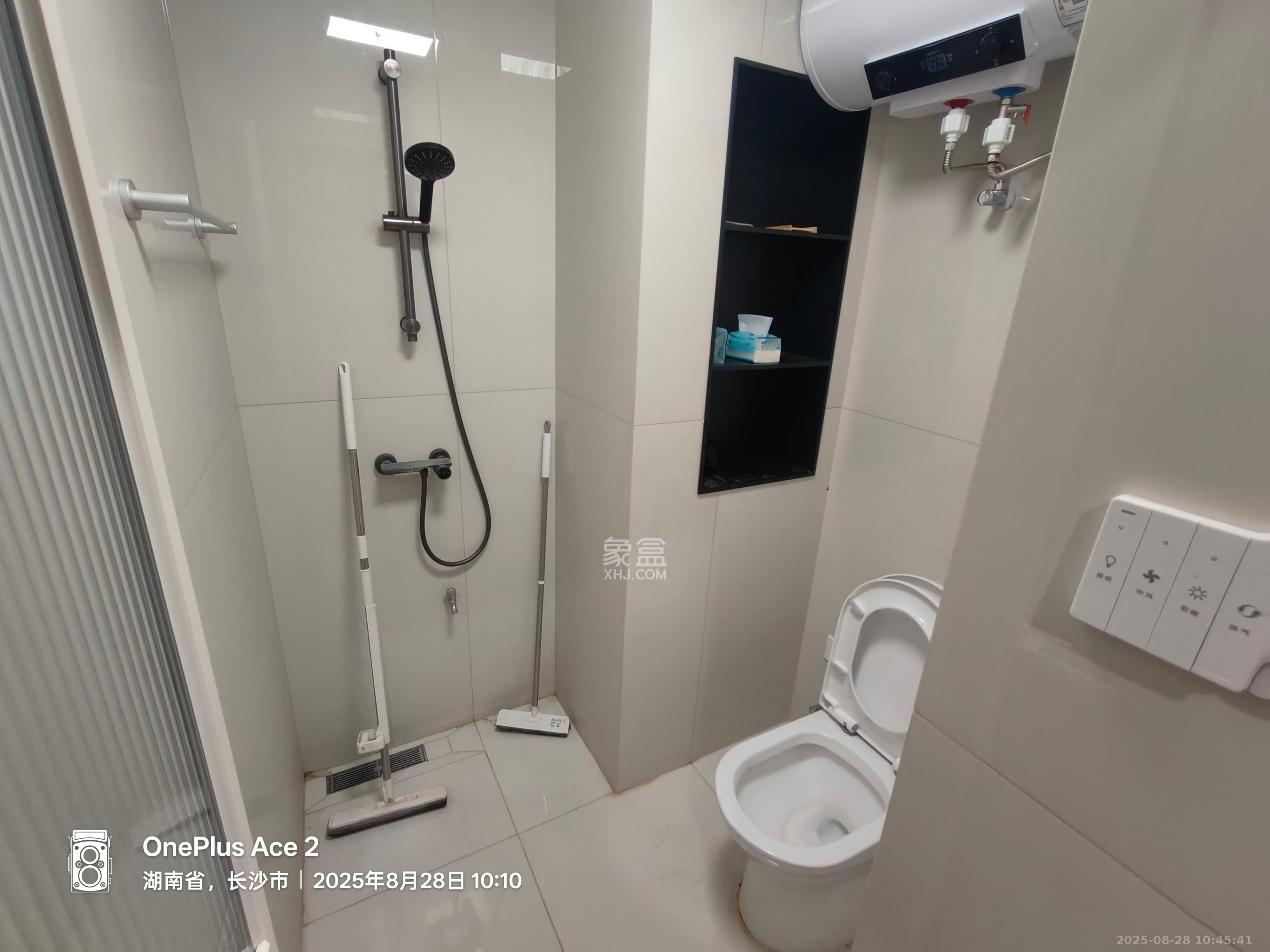 梅溪湖金茂湾  1室1厅1卫    1800.0元/月室内图