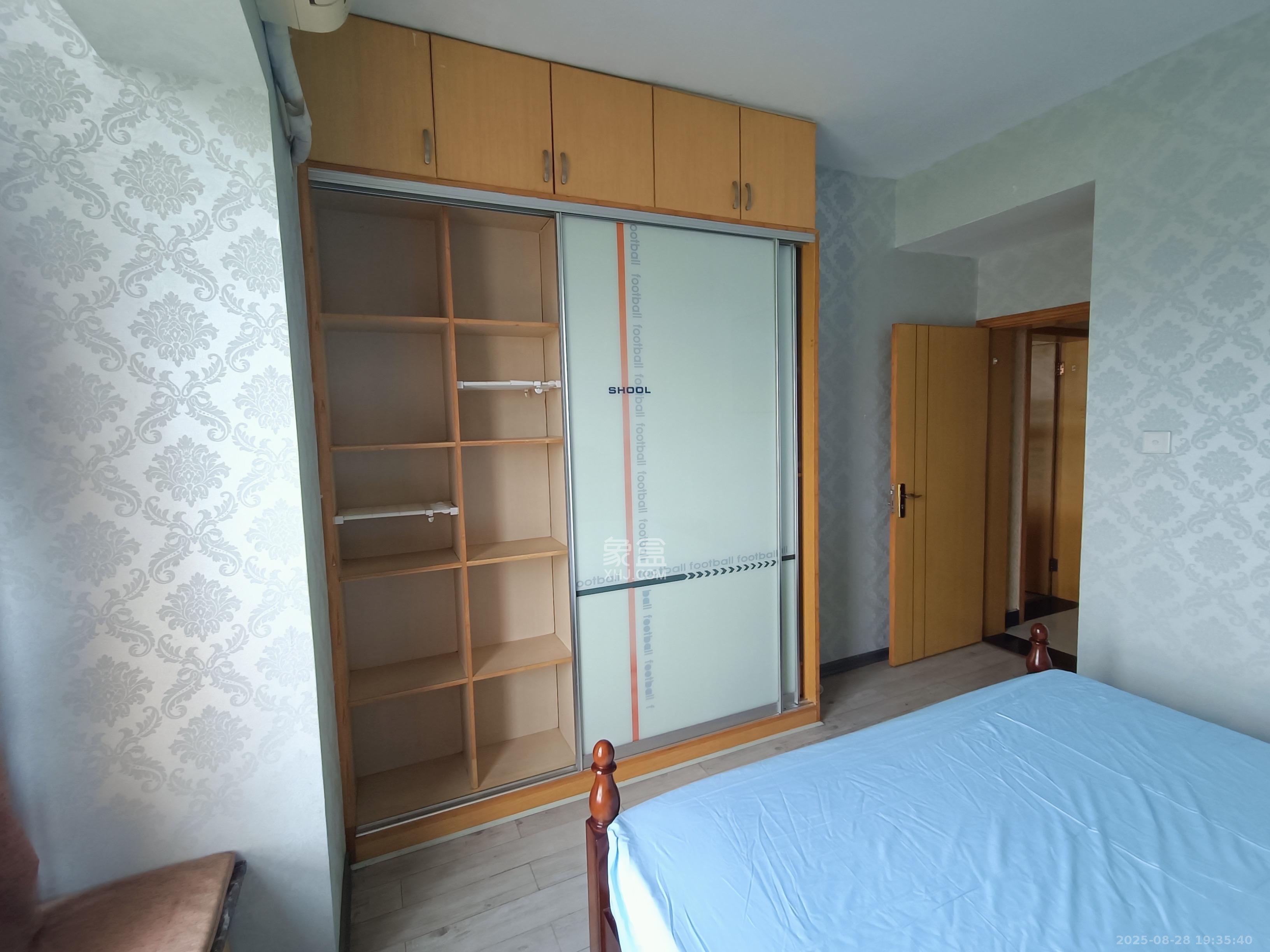 荣鑫家园  2室2厅1卫    1650.0元/月室内图