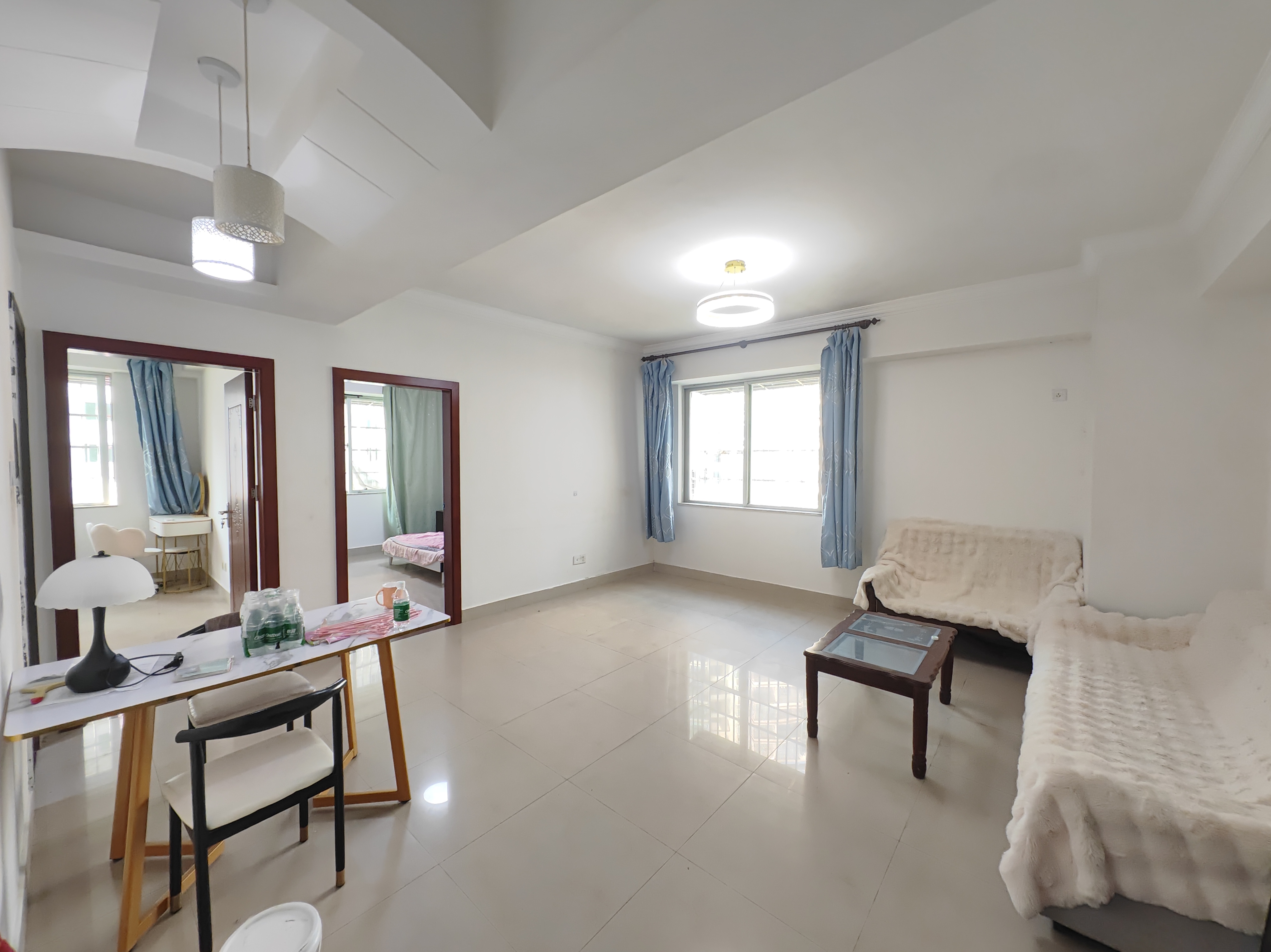 德意雅苑 2室2厅1卫 2400.0元/月 德意雅苑 2室2厅1卫 2400.0元/月室内图