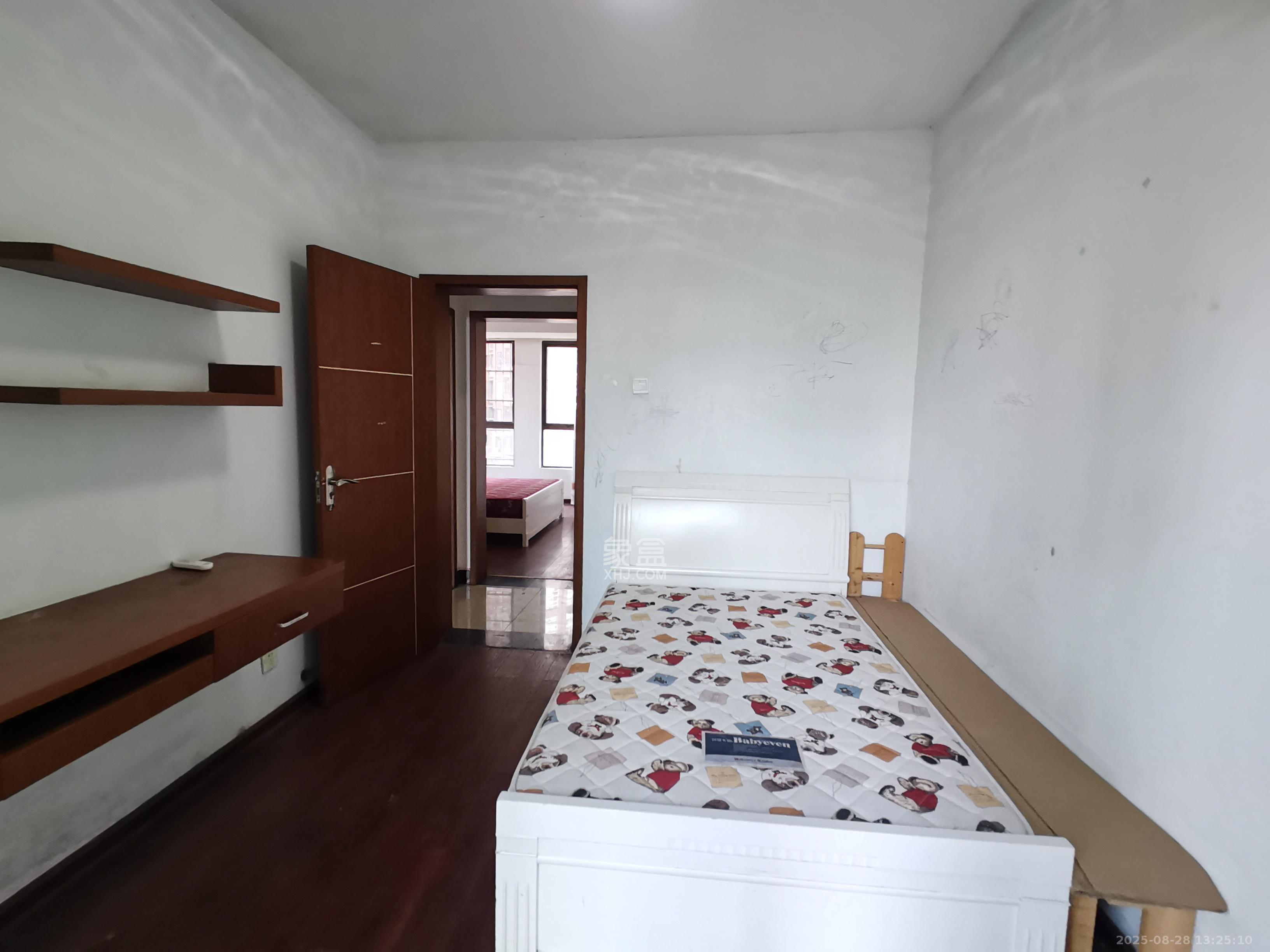 方略潇邦  3室2厅2卫    1700.0元/月室内图