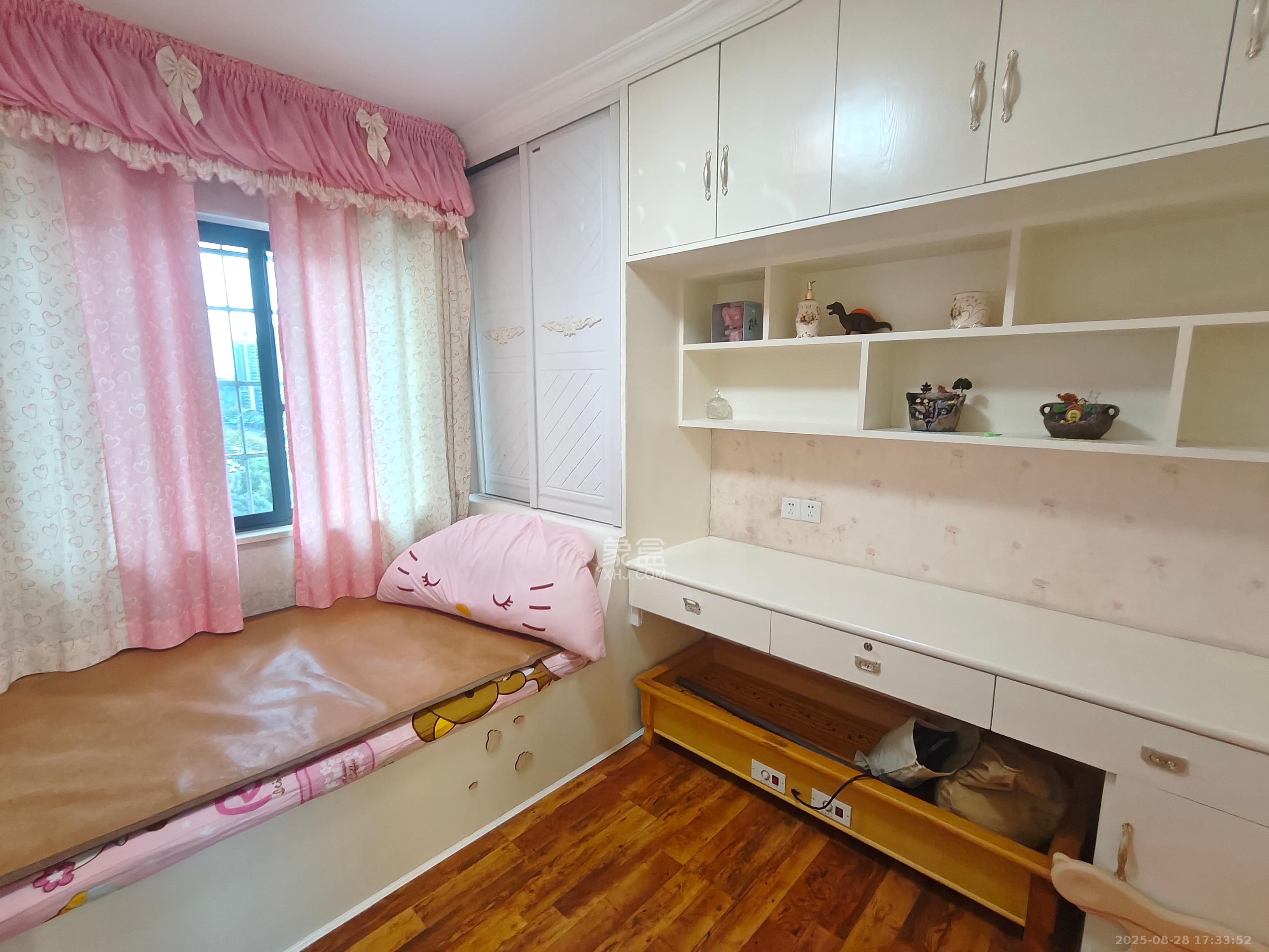 山水新城 2室2厅1卫 2000.00元/月 山水新城 2室2厅1卫 2000.00元/月室内图