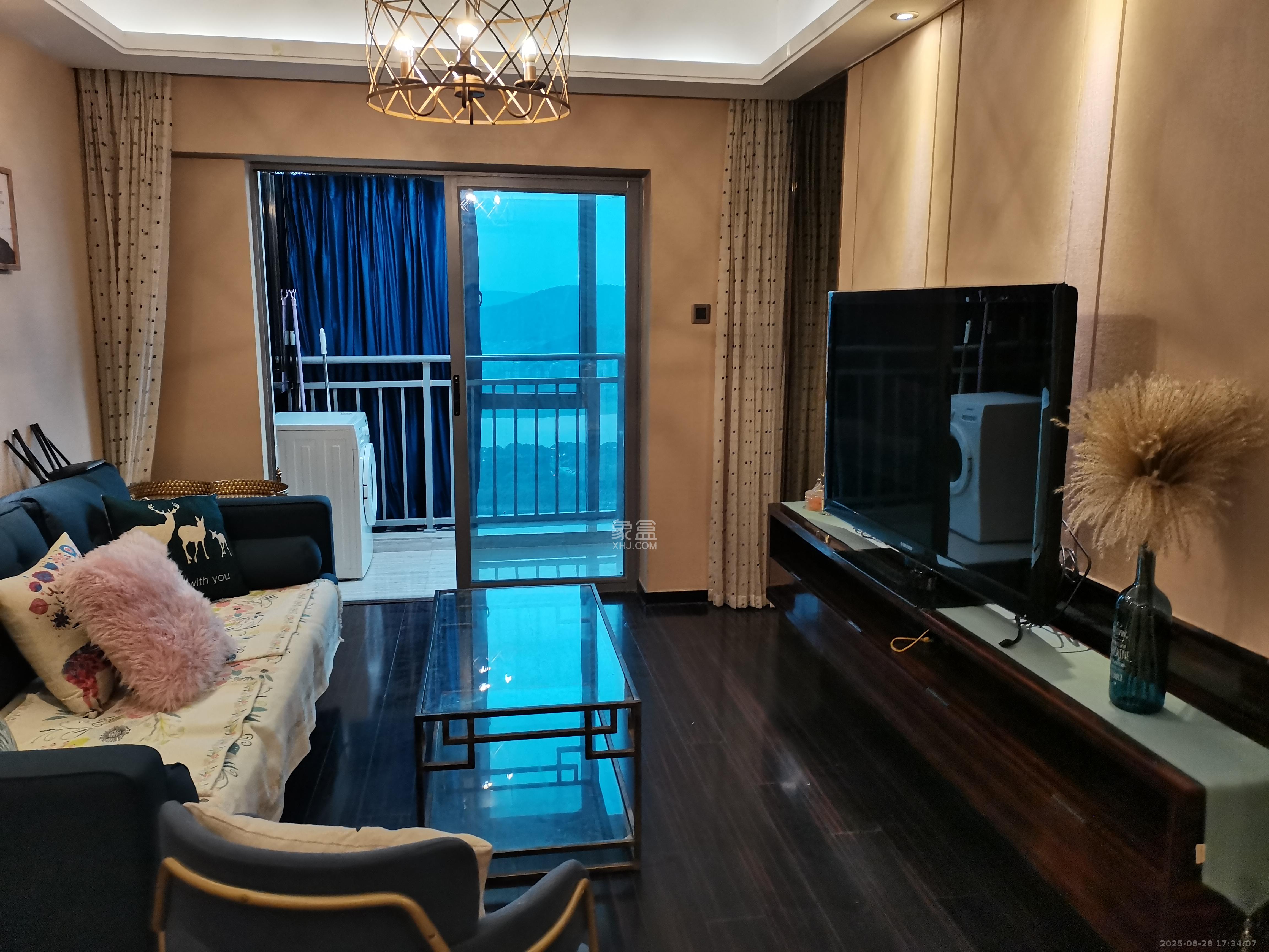 保利国际广场 1室2厅1卫 3600.0元/月 保利国际广场 1室2厅1卫 3600.0元/月室内图