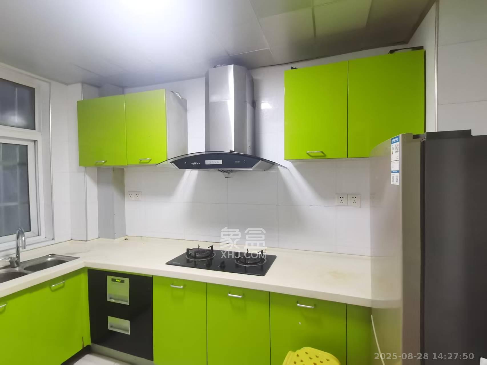 嘉盛华庭(一期、二期、三期) 3室1厅1卫 2000.0元/月 嘉盛华庭(一期、二期、三期) 3室1厅1卫 2000.0元/月室内图