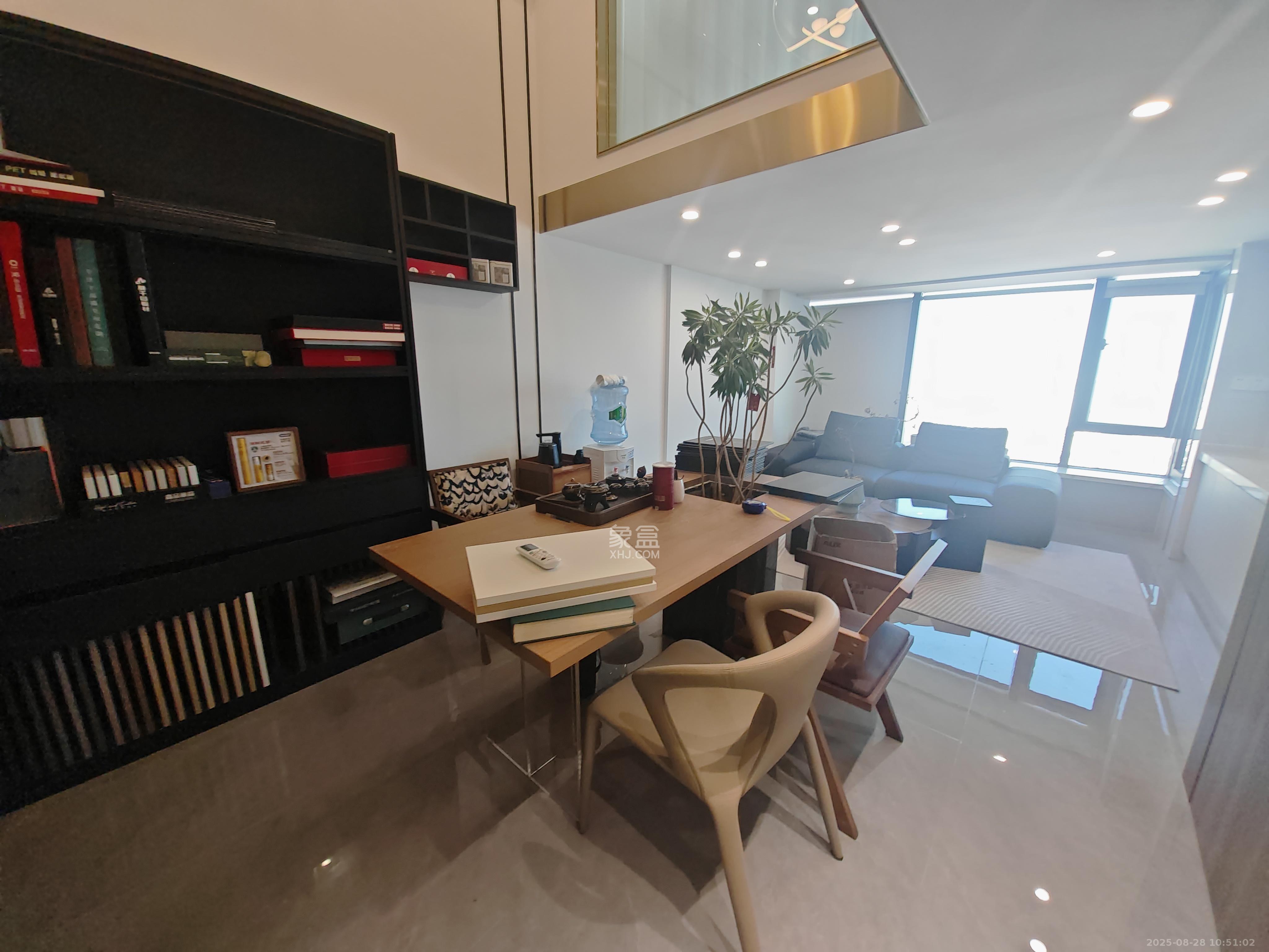 京武浪琴山三期（京武中心）  2室1厅1卫    3200.0元/月室内图