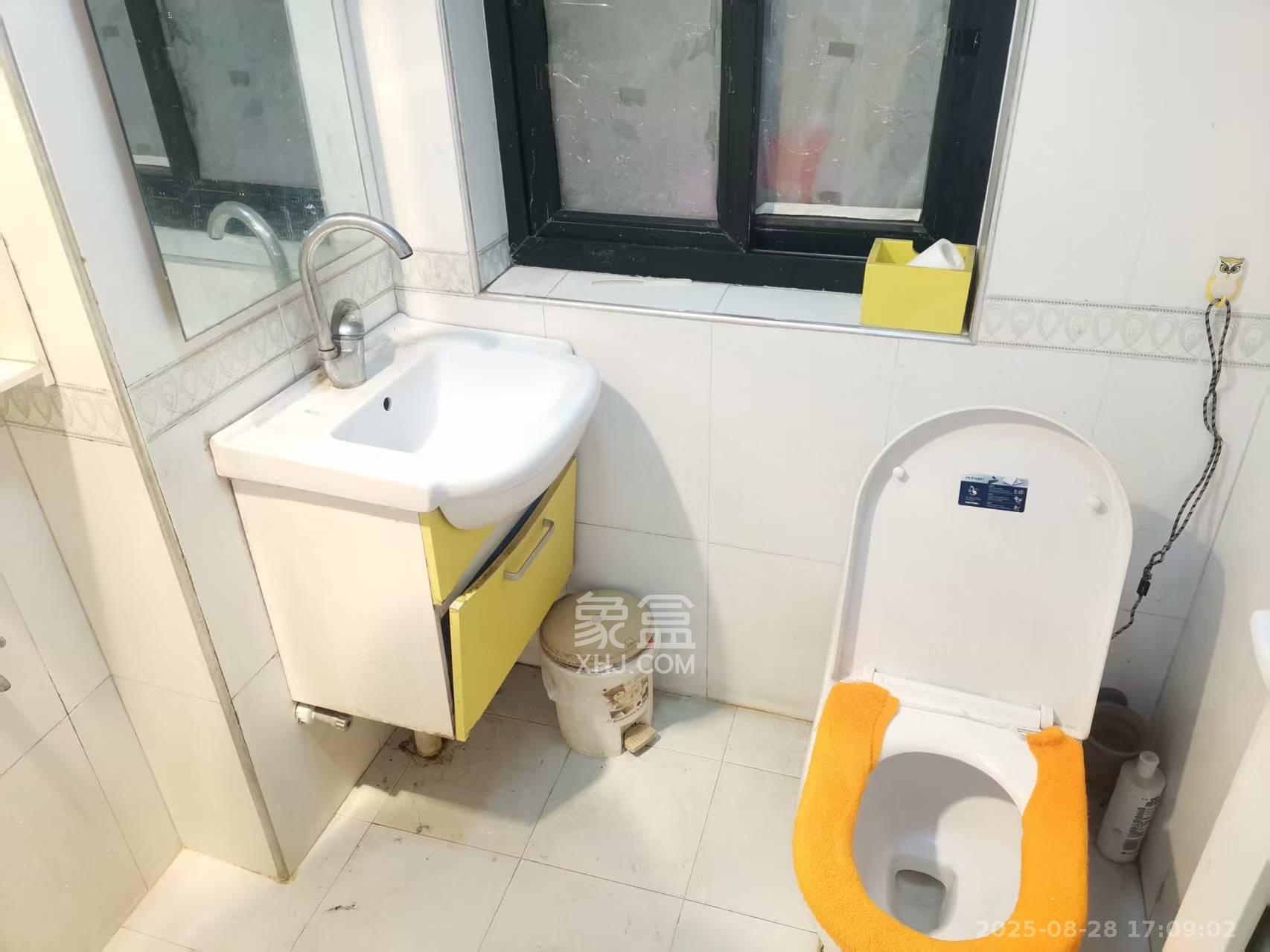 南国新城  2室2厅2卫    2000.0元/月室内图