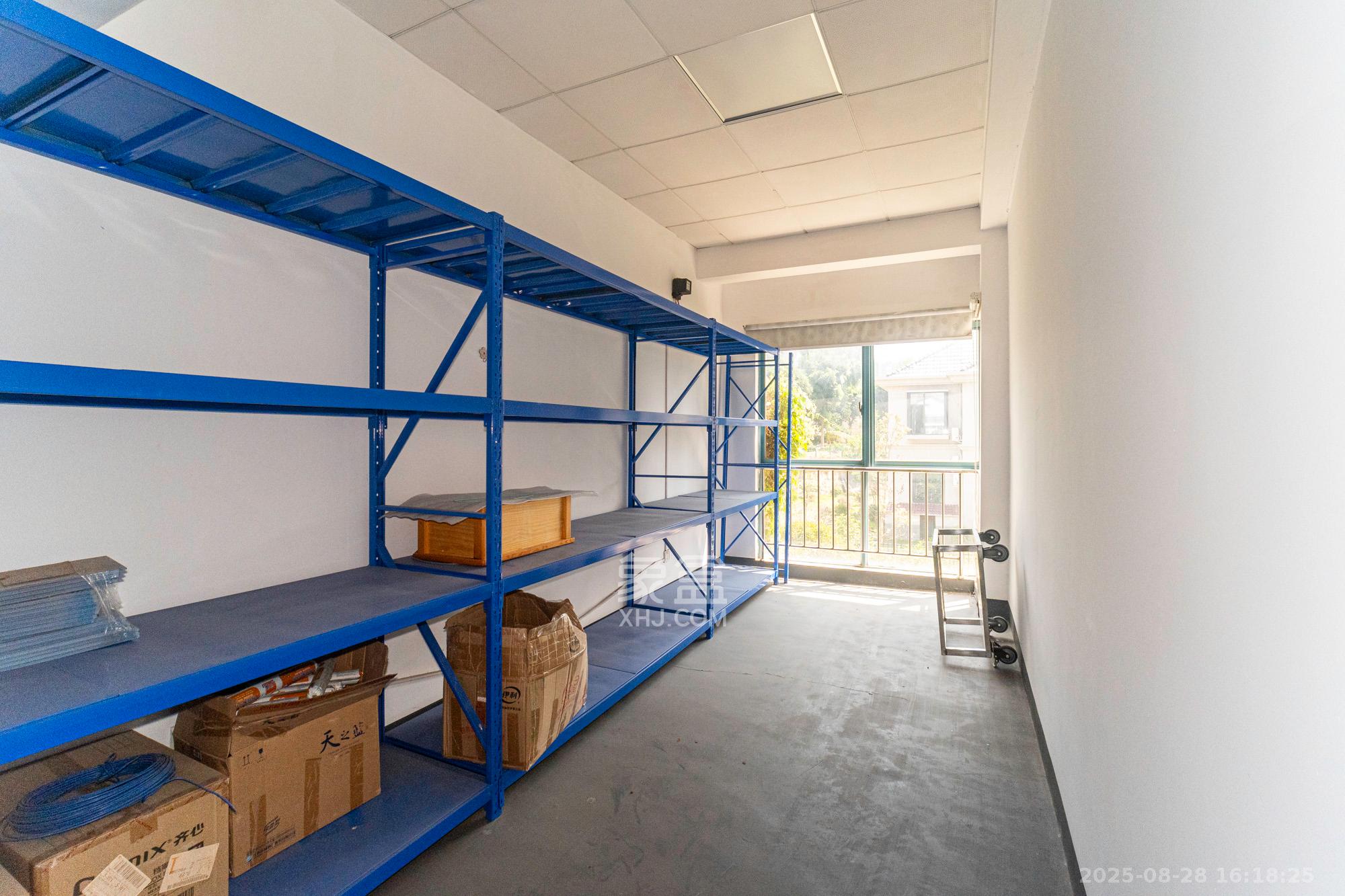 湘龙家园  6室3厅4卫    350.0万卧室