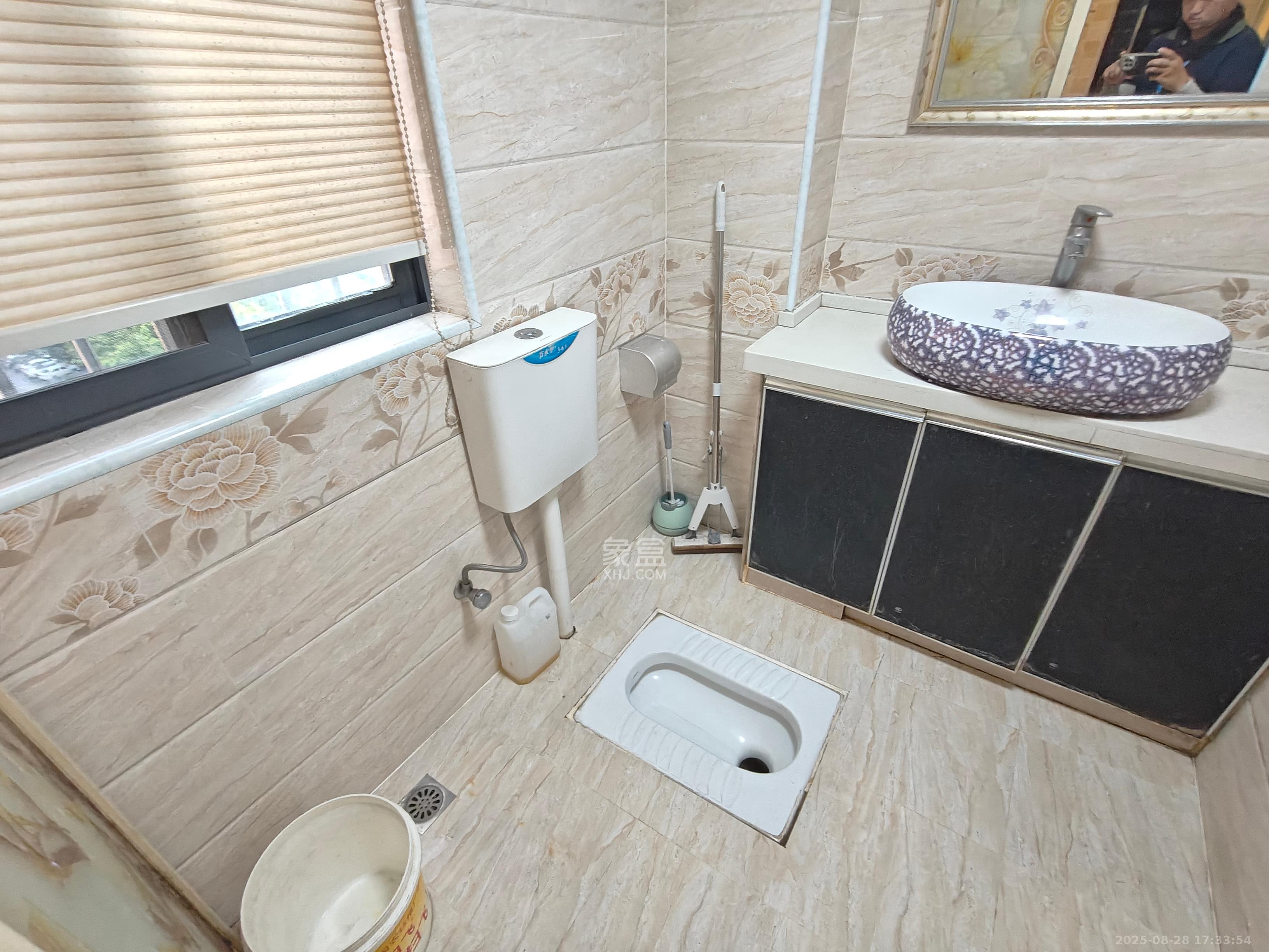 山水新城 2室2厅1卫 2000.00元/月 山水新城 2室2厅1卫 2000.00元/月室内图