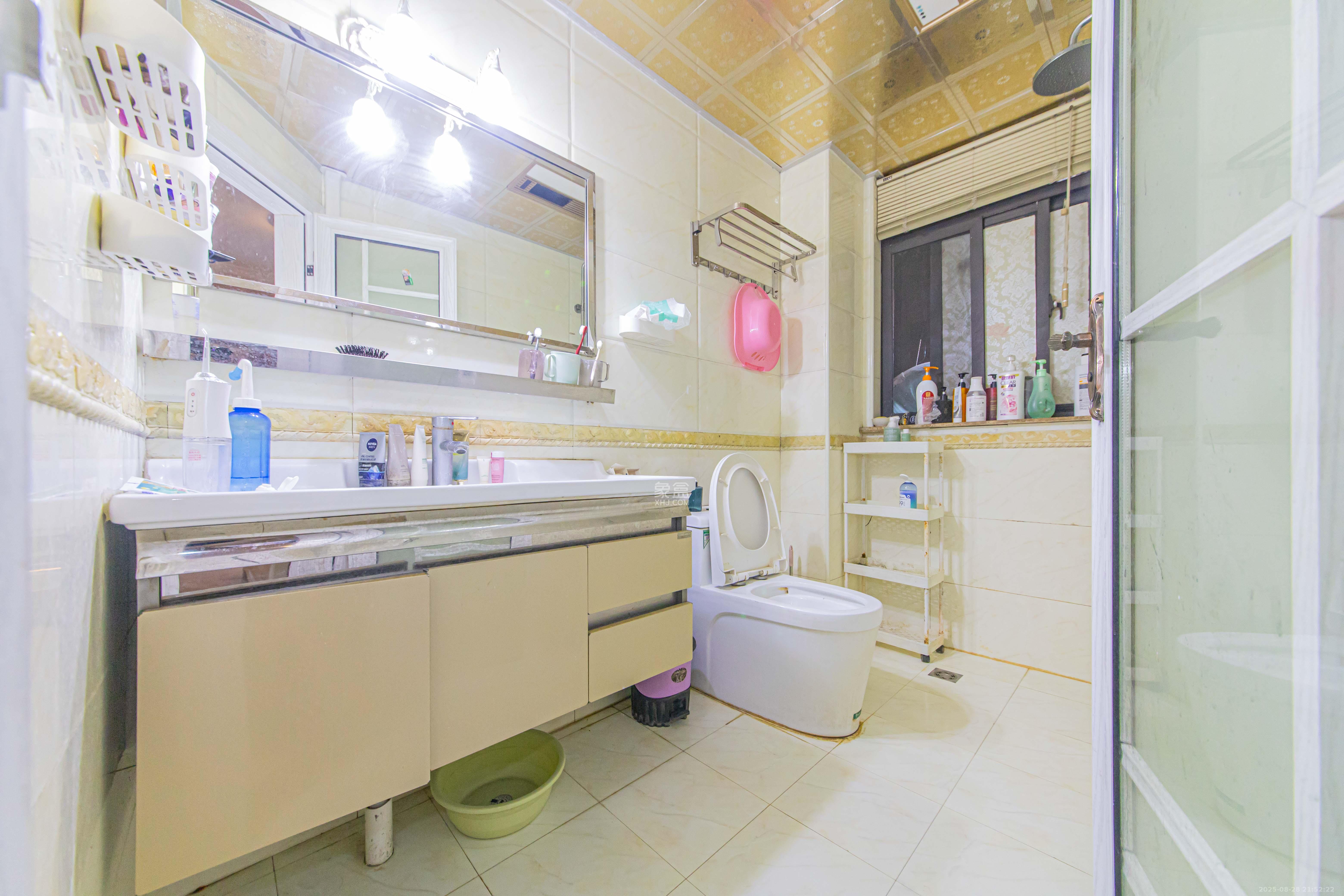 夏威夷碧水春城(碧桂园城市花园)  4室2厅2卫    135.0万 夏威夷碧水春城(碧桂园城市花园)  4室2厅2卫    135.0万卫生间