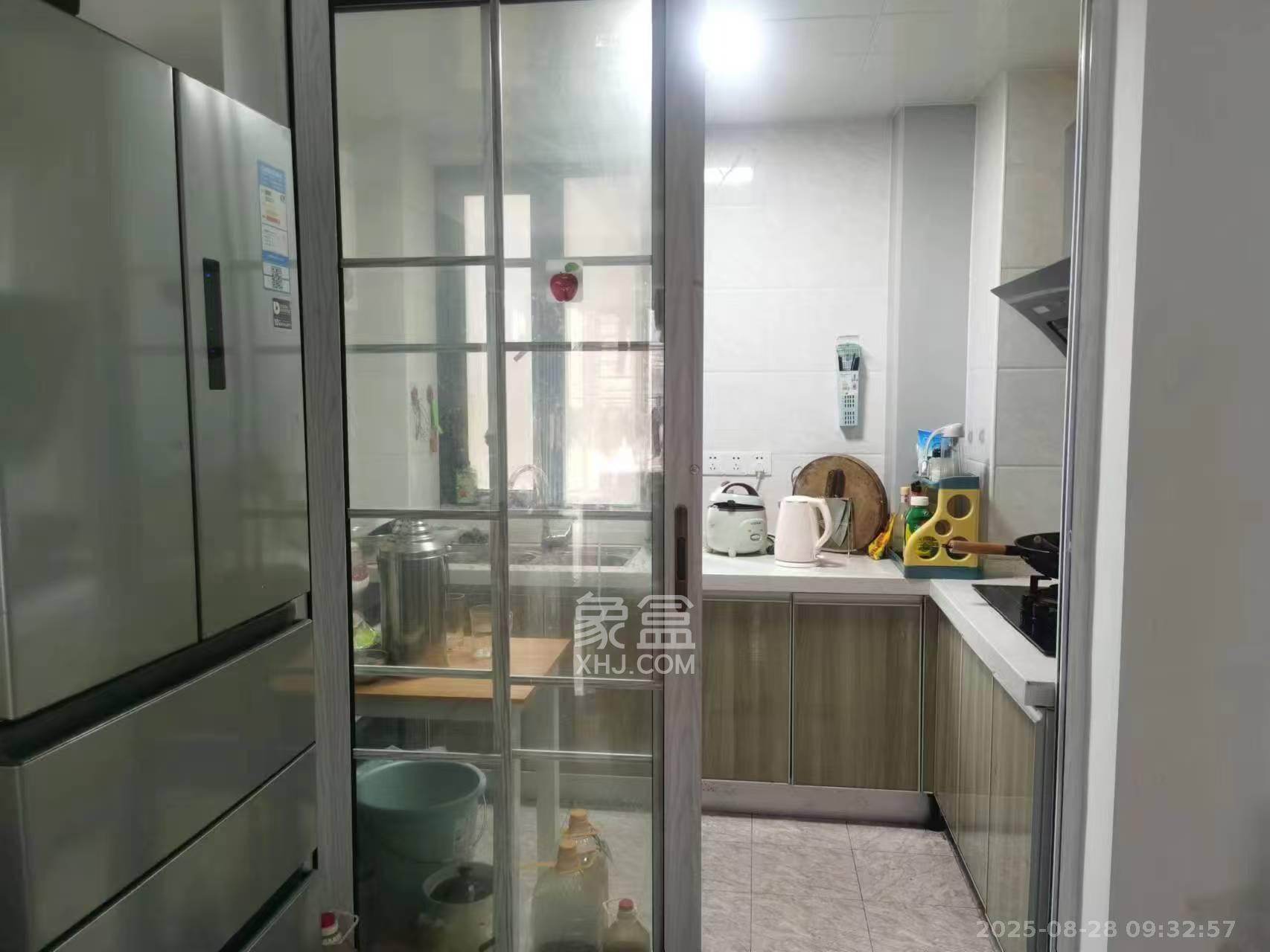 勤诚达境界城 4室2厅2卫 2500.0元/月 勤诚达境界城 4室2厅2卫 2500.0元/月室内图