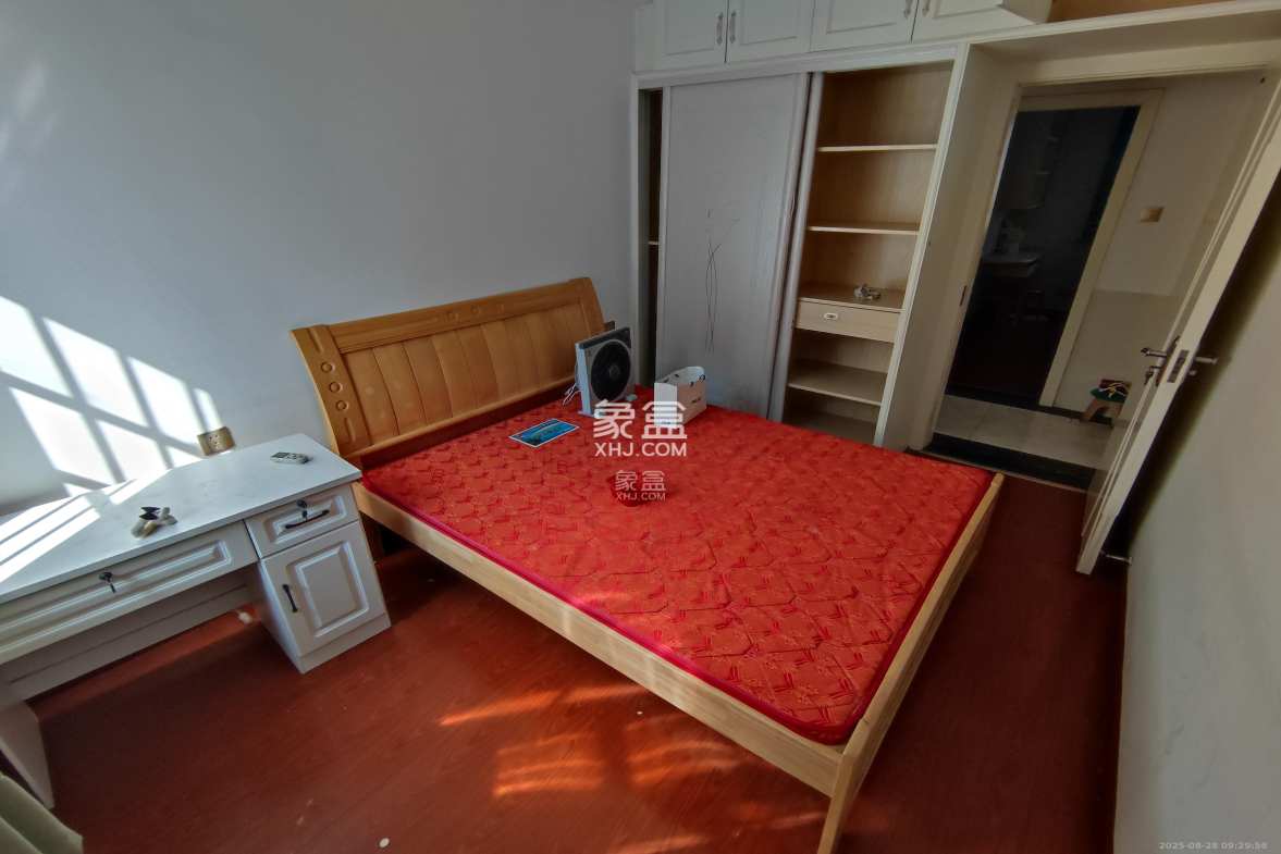 联丰苑 3室2厅1卫 2000.0元/月 联丰苑 3室2厅1卫 2000.0元/月室内图