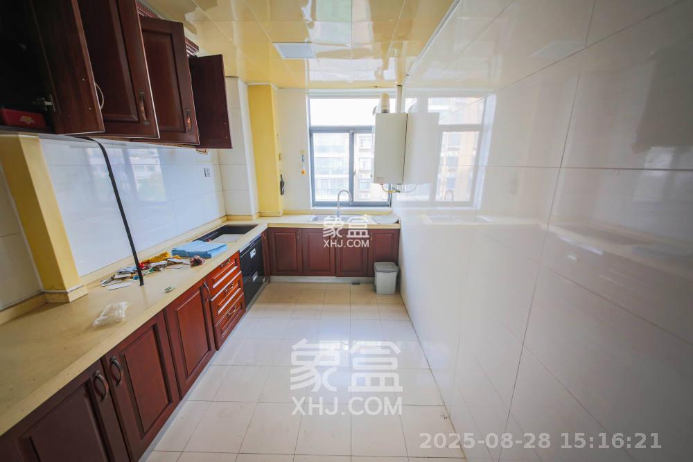 汇贤居  3室2厅2卫    2800.0元/月 汇贤居  3室2厅2卫    2800.0元/月