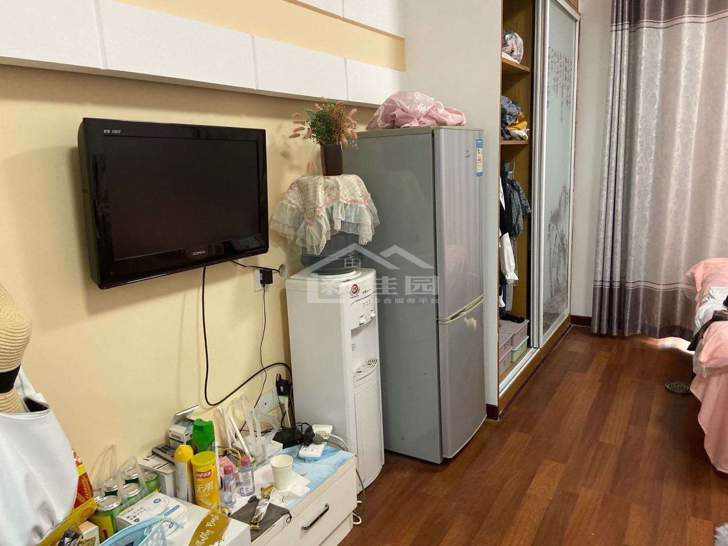 维港十字街  1室1厅1卫    1000.0元/月 维港十字街  1室1厅1卫    1000.0元/月室内图