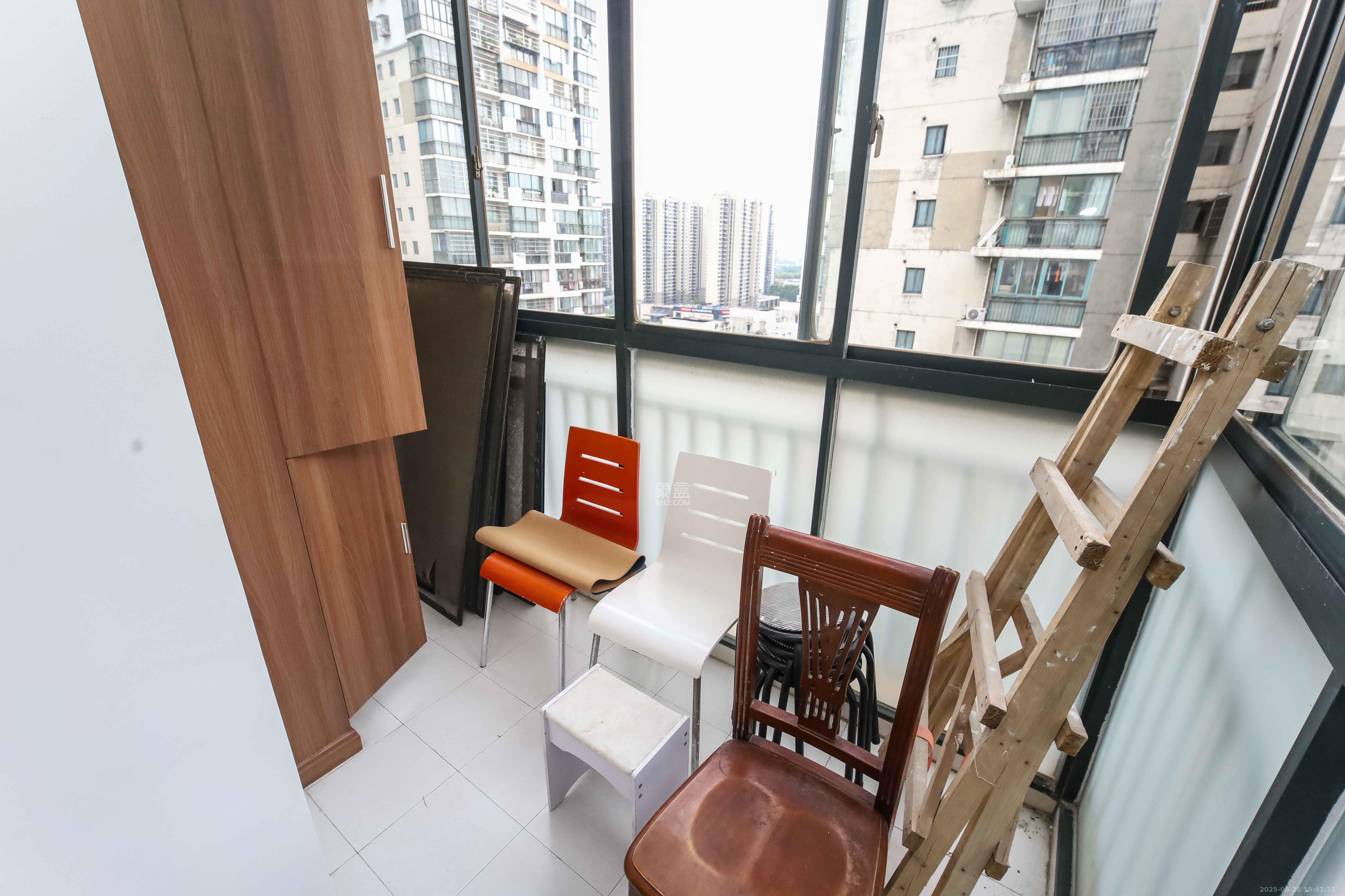 浏阳河畔家园  3室2厅1卫    136.0万 浏阳河畔家园  3室2厅1卫    136.0万阳台