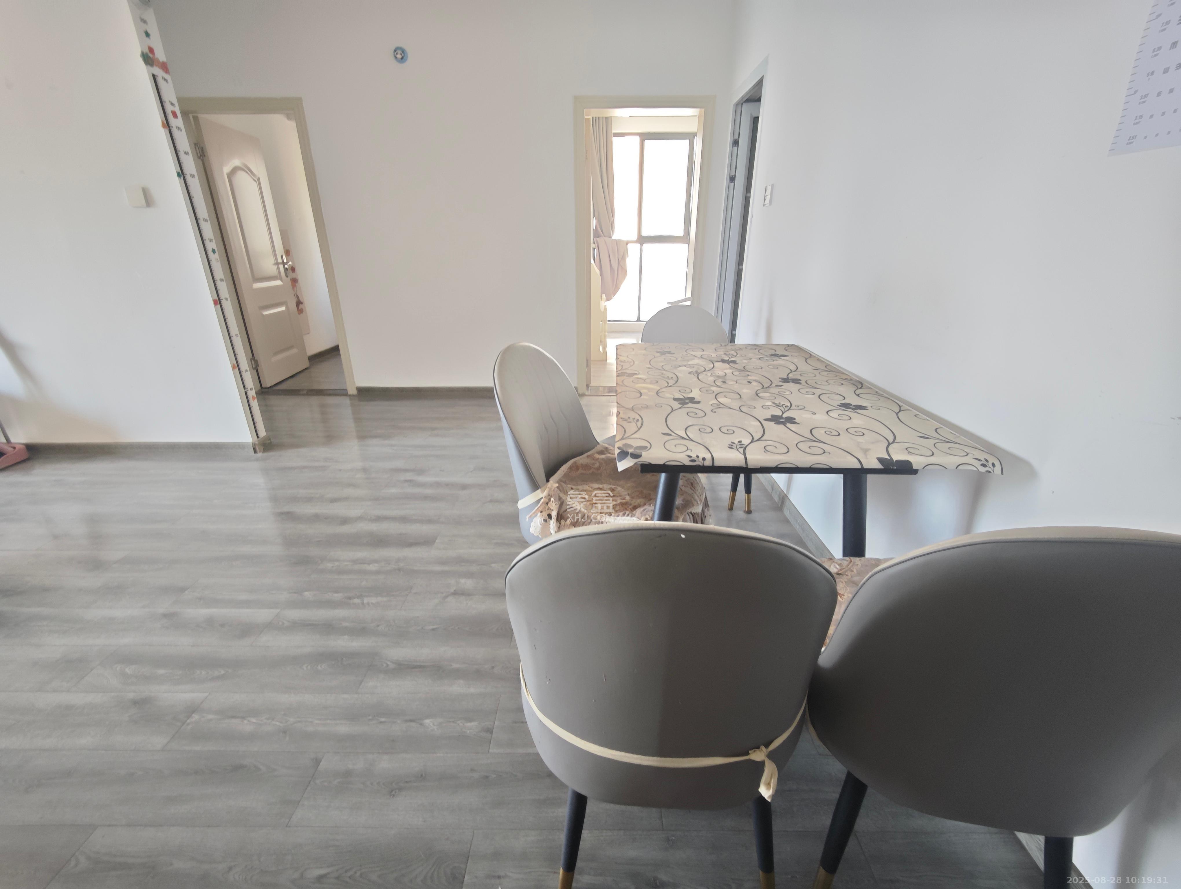 振业城二期  3室2厅2卫    3200.0元/月 振业城二期  3室2厅2卫    3200.0元/月室内图