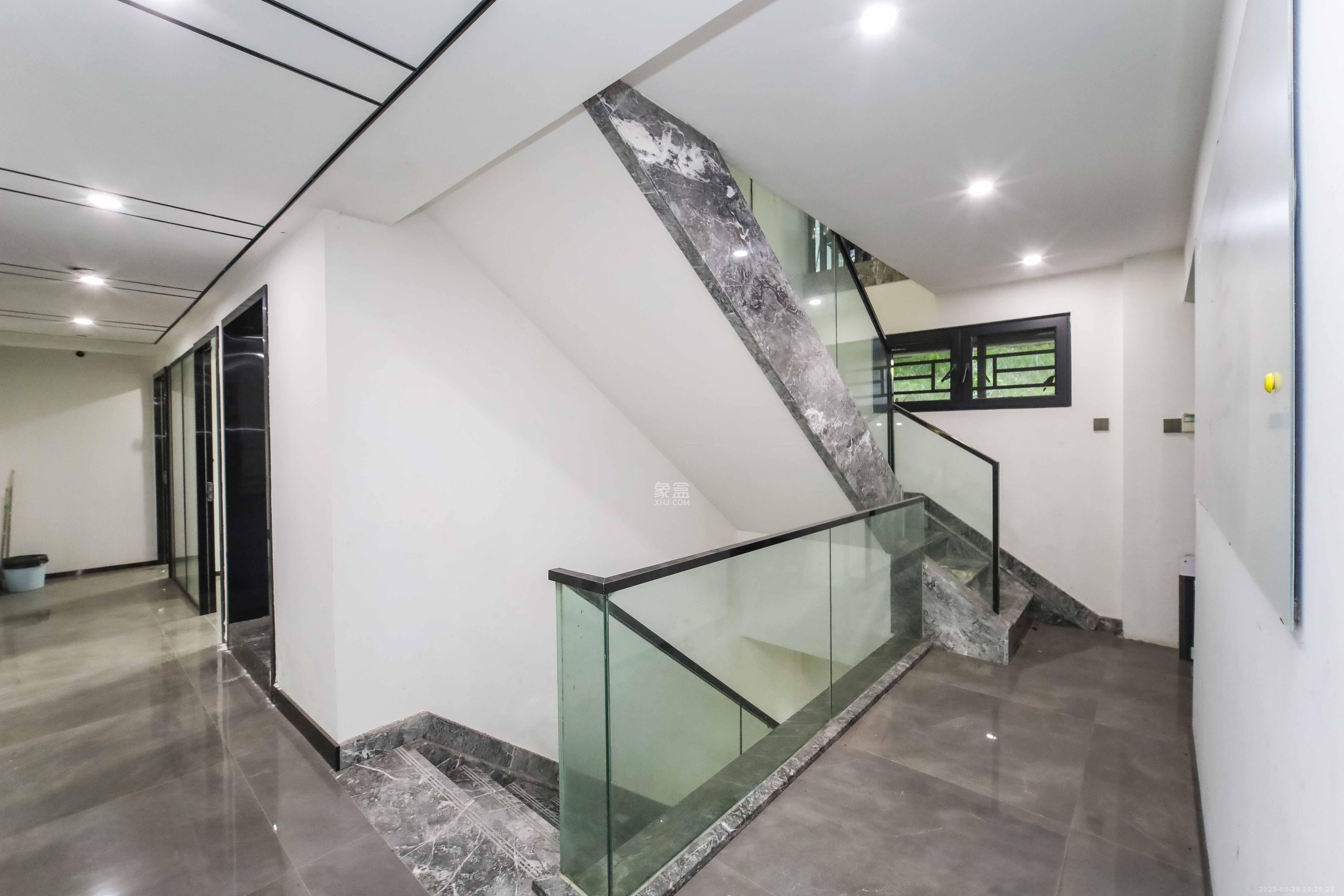 锦湘国际星城四期(金丽苑)  4室2厅3卫    480.0万 锦湘国际星城四期(金丽苑)  4室2厅3卫    480.0万其他