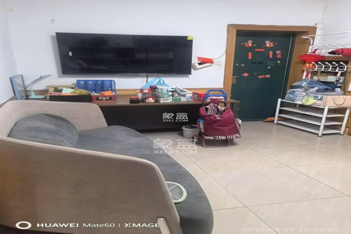 八一路417号大院 3室1厅1卫 2600.0元/月 八一路417号大院 3室1厅1卫 2600.0元/月室内图