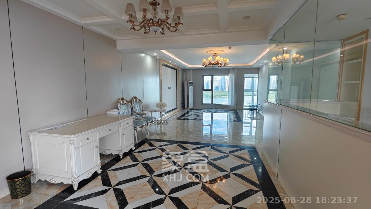 潮宗御苑 4室2厅2卫 8000.0元/月 潮宗御苑 4室2厅2卫 8000.0元/月室内图