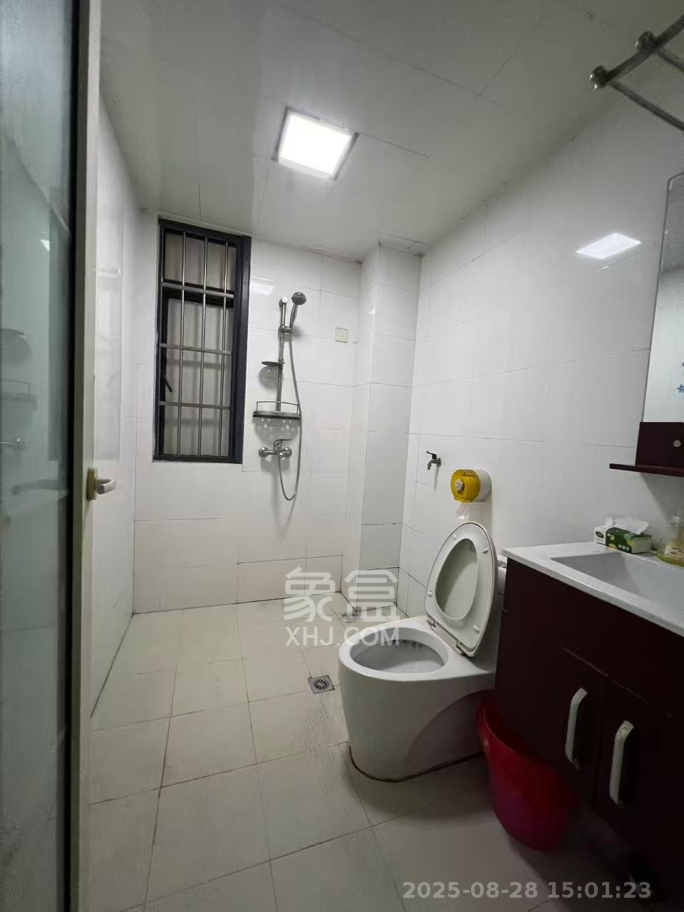 天城泰祥苑  3室2厅2卫    3000.0元/月 天城泰祥苑  3室2厅2卫    3000.0元/月室内图