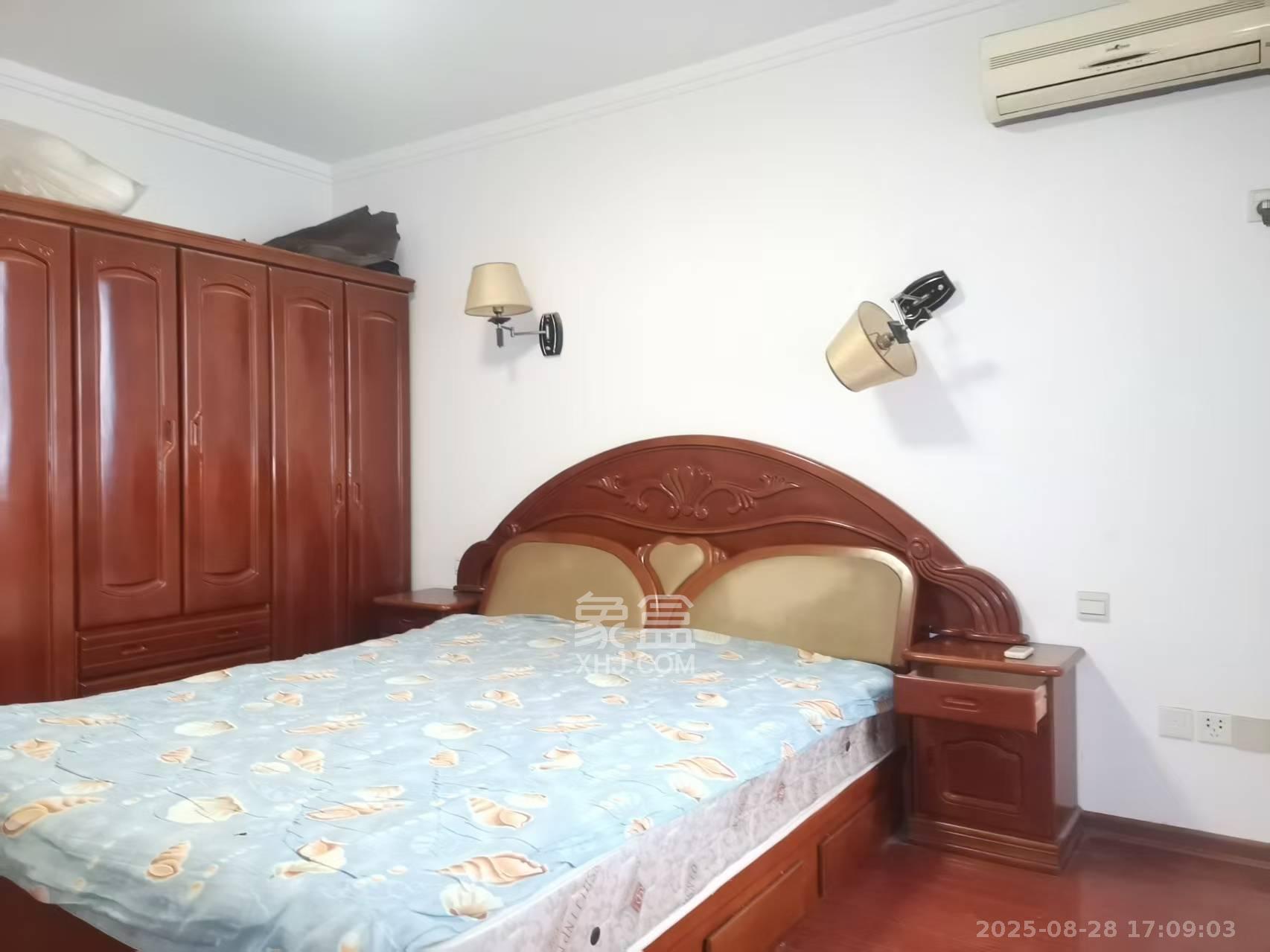 南国新城  2室2厅2卫    2000.0元/月室内图