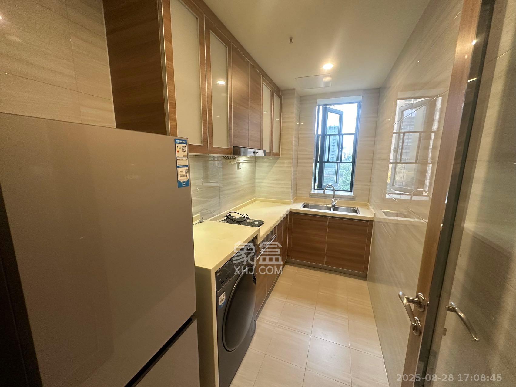 恒大金融广场 1室1厅1卫 2700.0元/月 恒大金融广场 1室1厅1卫 2700.0元/月室内图