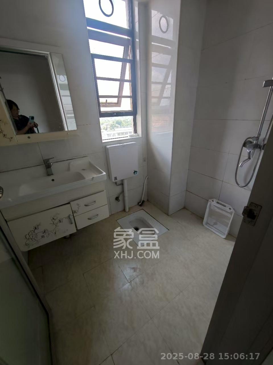 佳兆业水岸新都  4室2厅2卫    1800.0元/月室内图