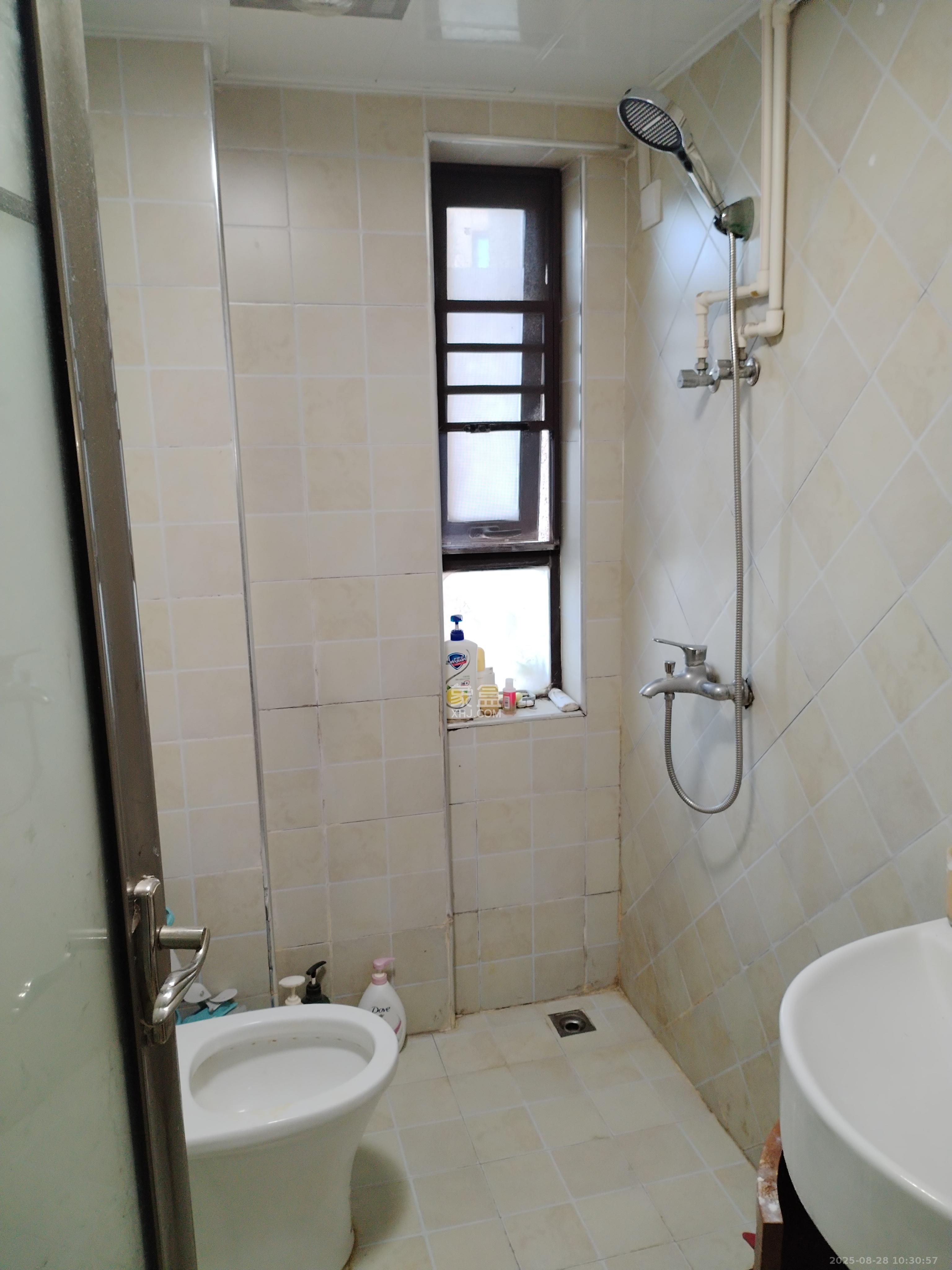 钰龙天下二期（钰龙佳园）  2室2厅1卫    2400.0元/月室内图