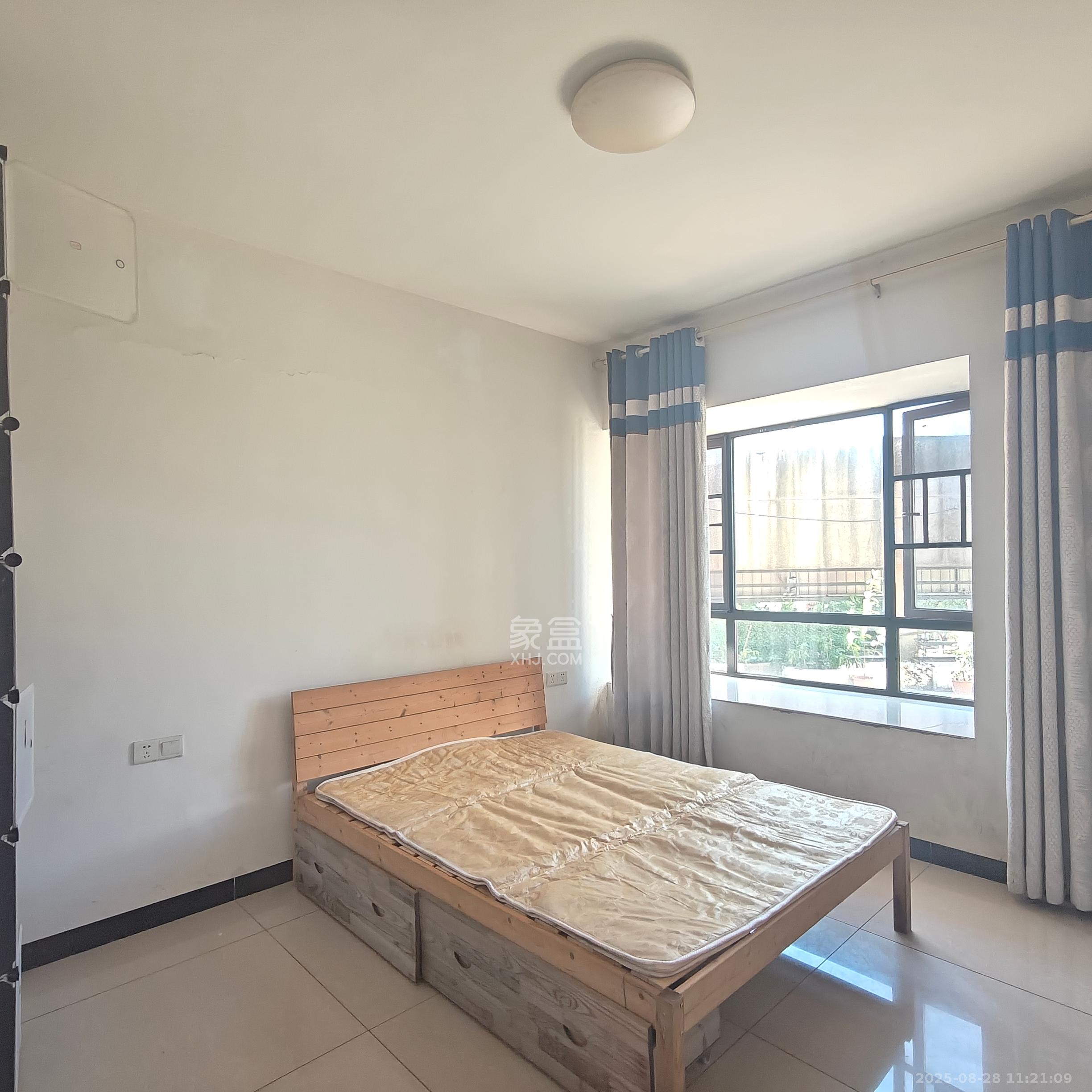 九峰远见  2室2厅1卫    2200.0元/月 九峰远见  2室2厅1卫    2200.0元/月室内图