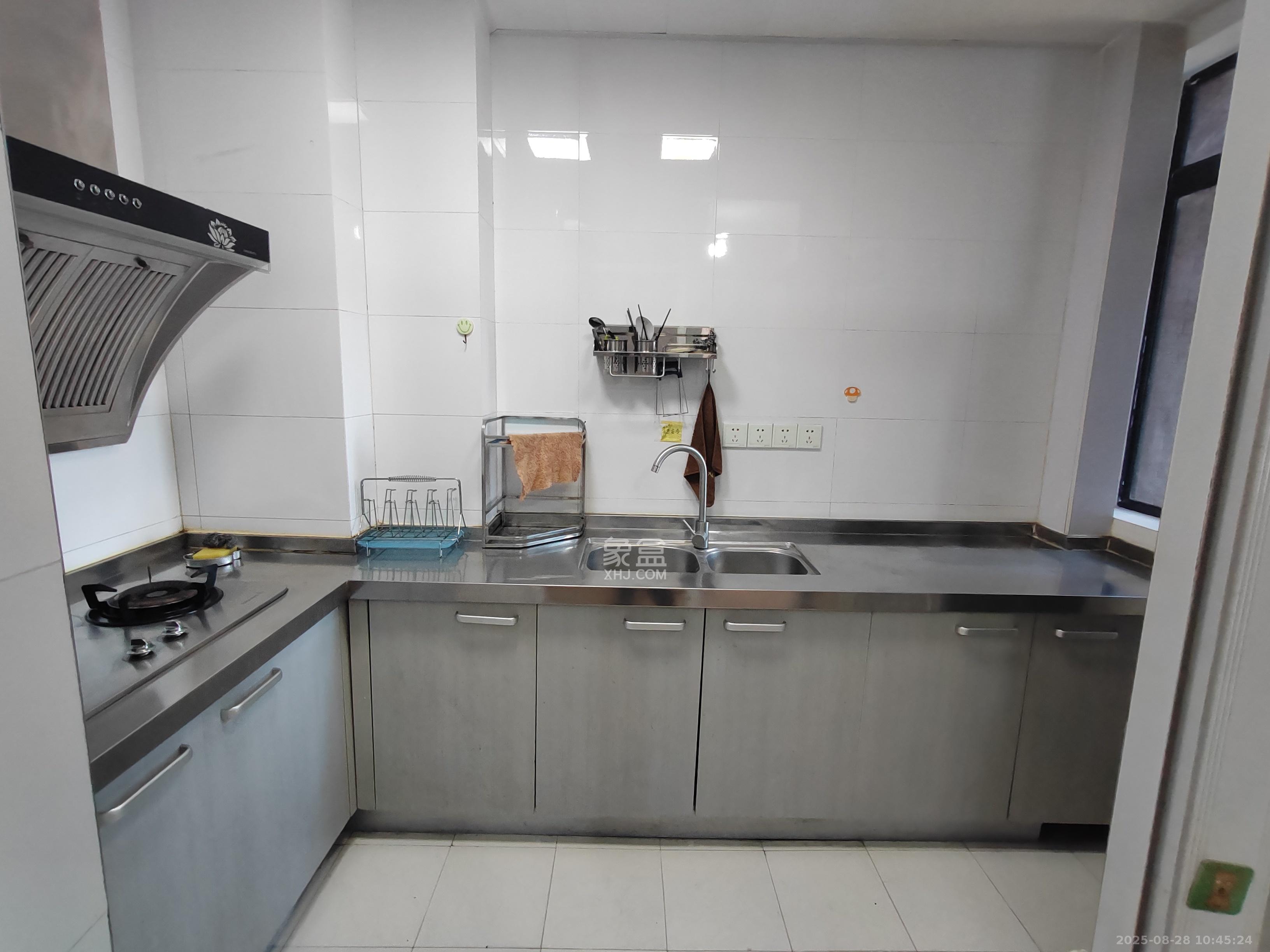 湘域城邦（湘域国际中心）  3室2厅2卫    3500.0元/月室内图