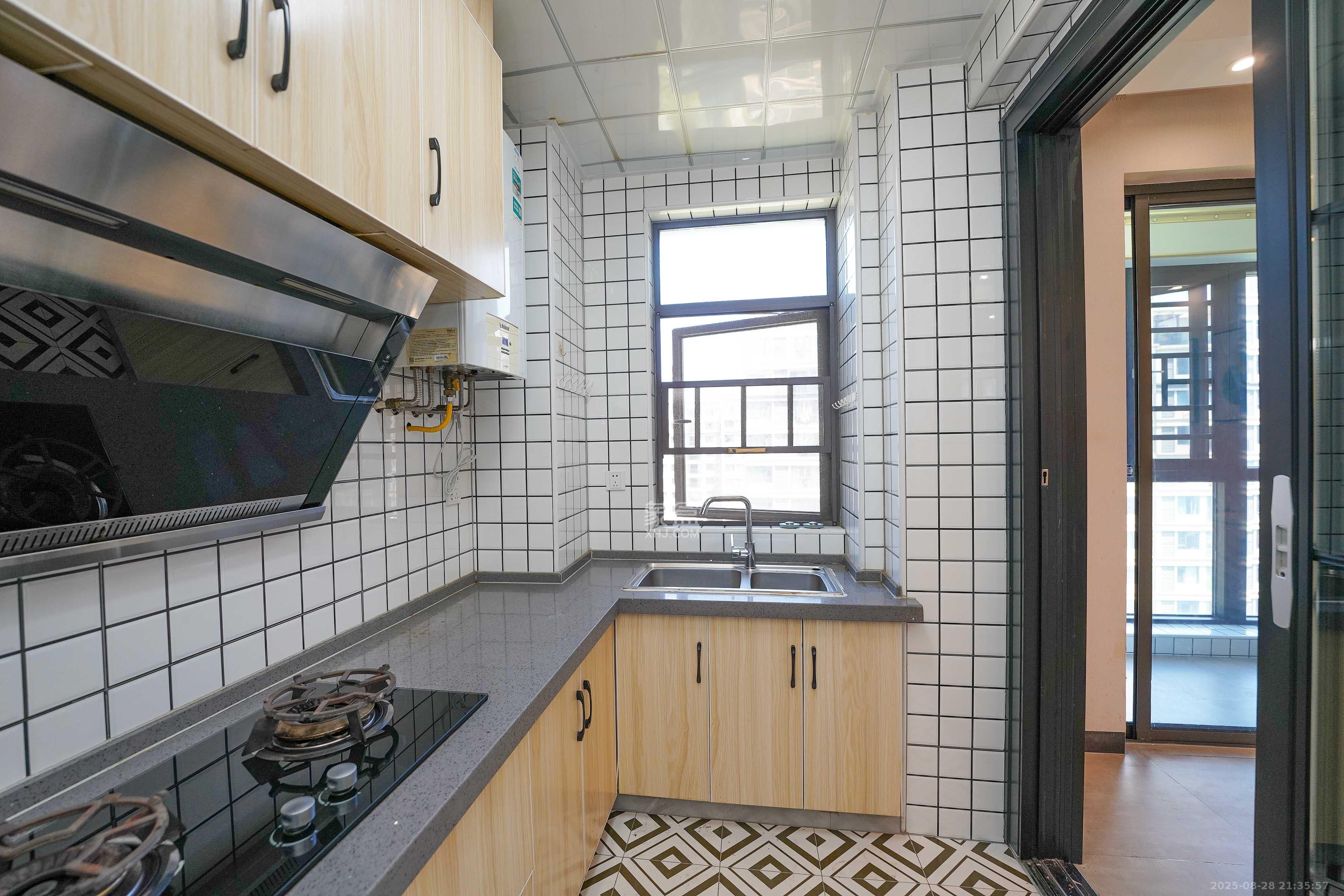 福天藏郡院子  14室2厅1卫    142.0万厨房