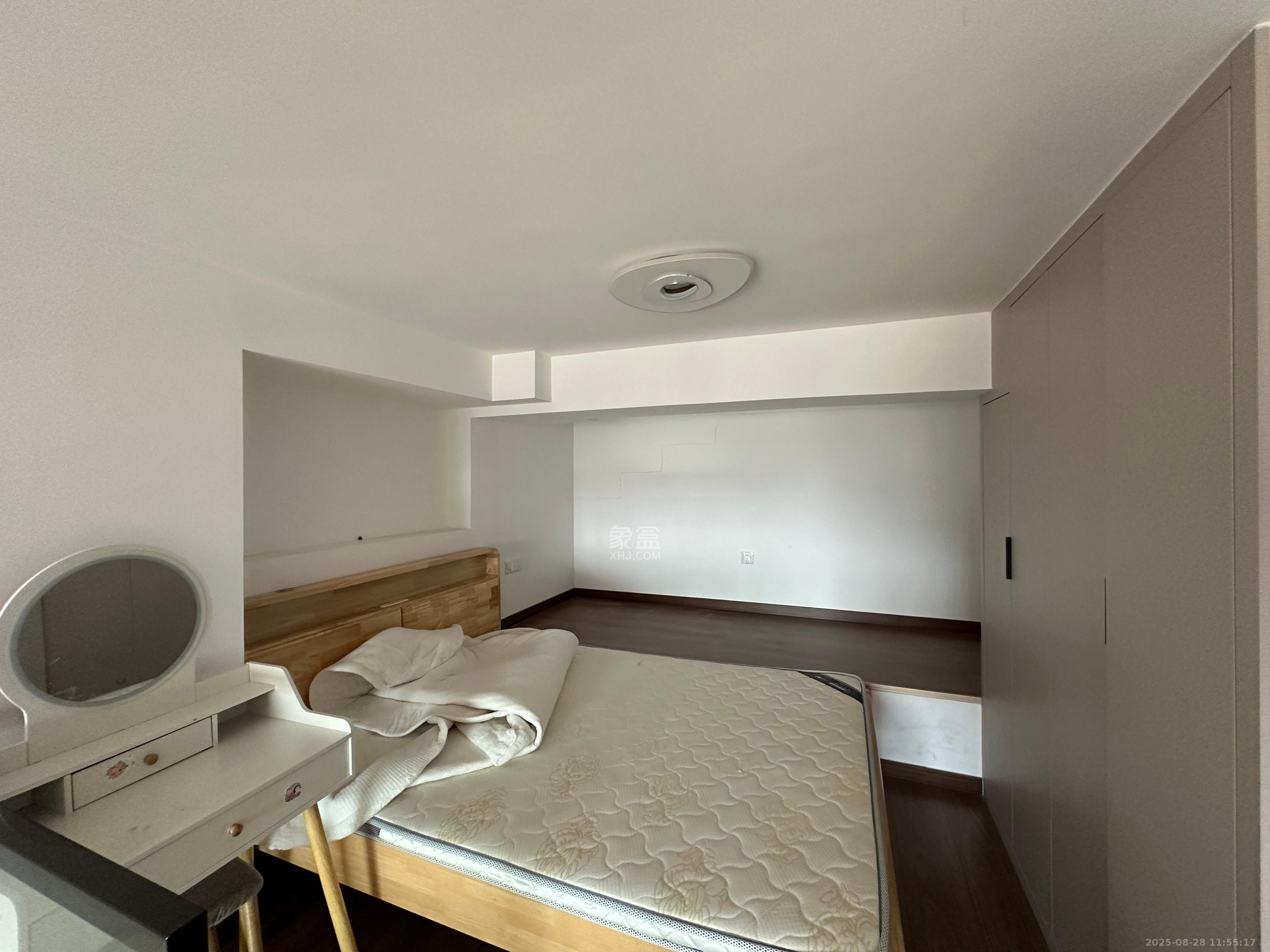 龙湖铂金岛  1室0厅0卫    2600.0元/月 龙湖铂金岛  1室0厅0卫    2600.0元/月室内图