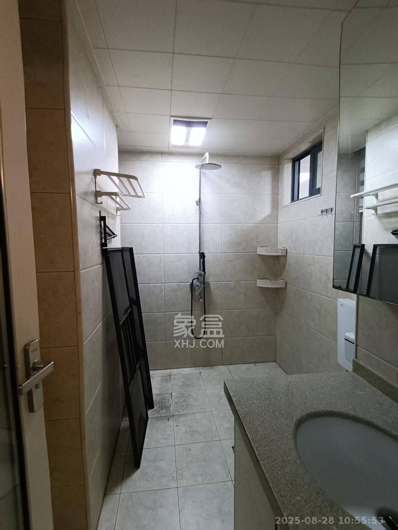 天鸿天府（天鸿中央大院）  2室1厅1卫    1900.0元/月室内图