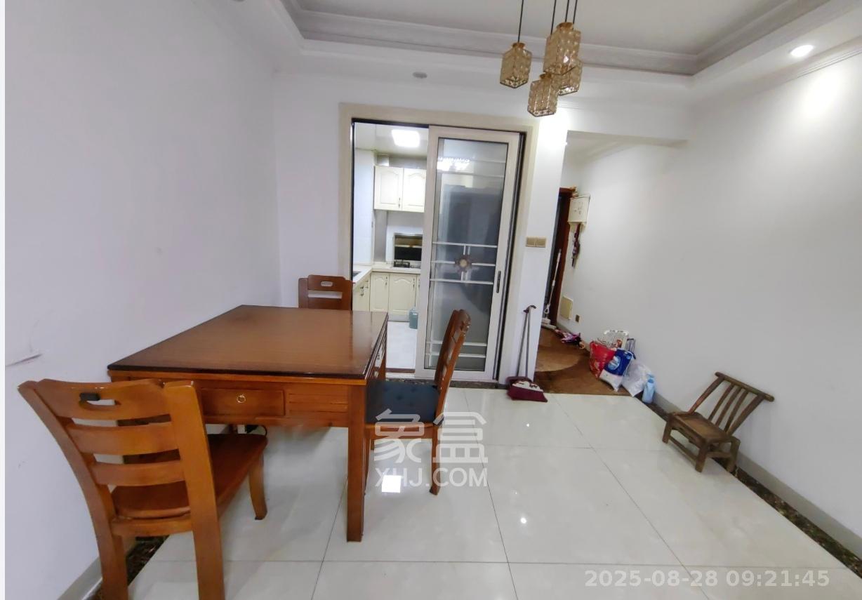 兰亭湾畔  3室2厅1卫    2100.0元/月室内图