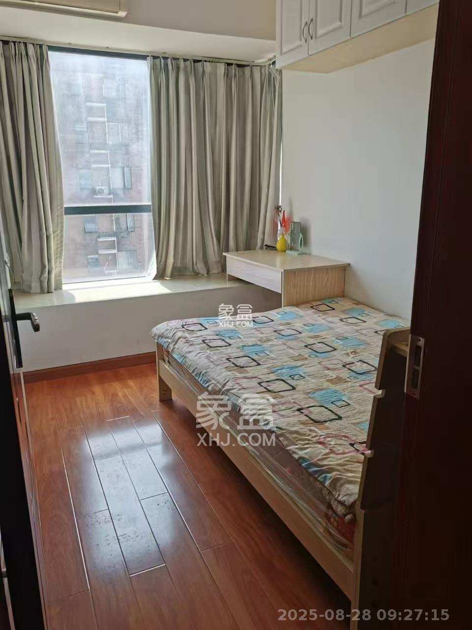 望兴嘉年华(望兴新苑) 2室1厅1卫 2300.0元/月 望兴嘉年华(望兴新苑) 2室1厅1卫 2300.0元/月室内图