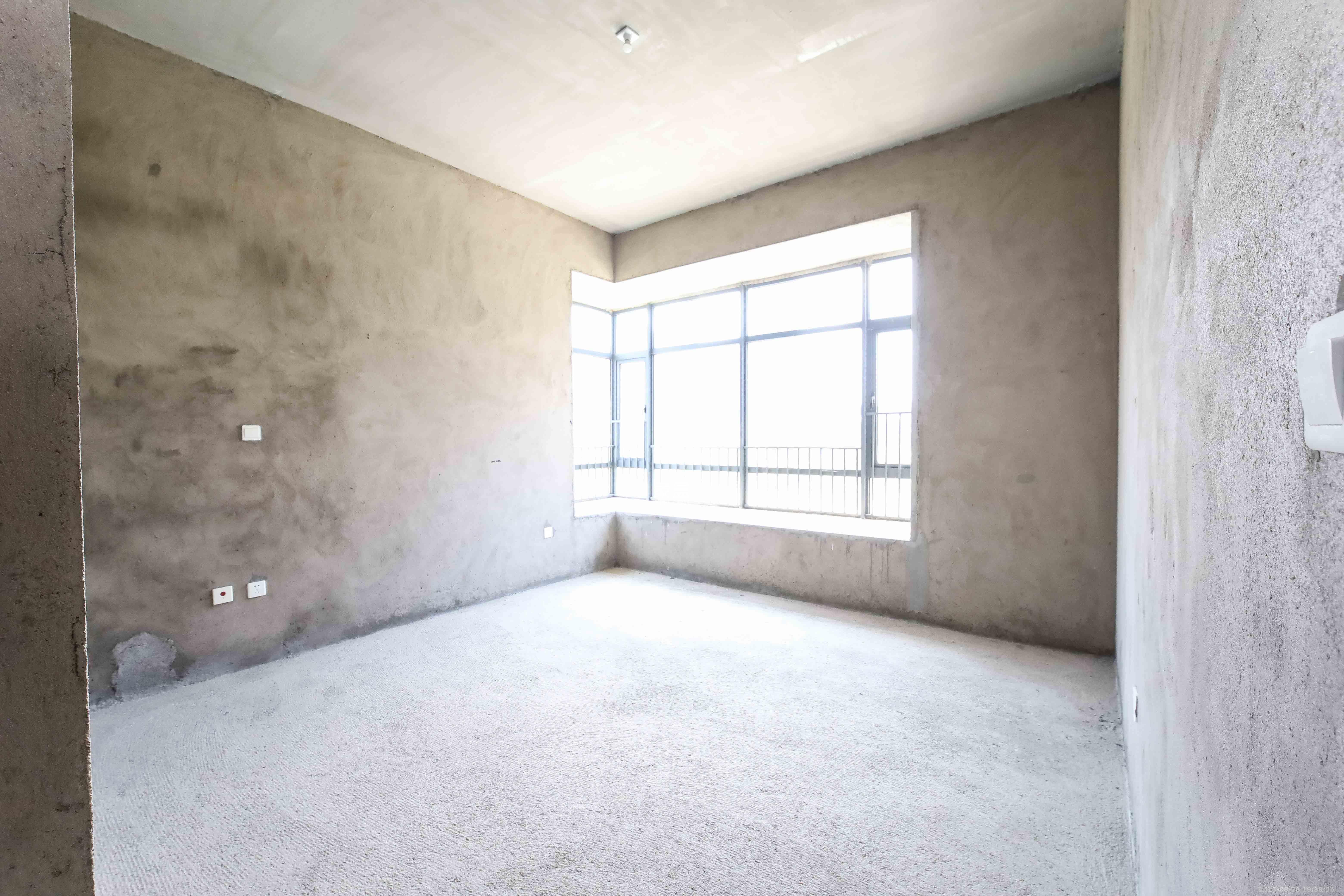 宝能公馆(美联天骄城五期)  4室2厅3卫    295.0万 宝能公馆(美联天骄城五期)  4室2厅3卫    295.0万卧室