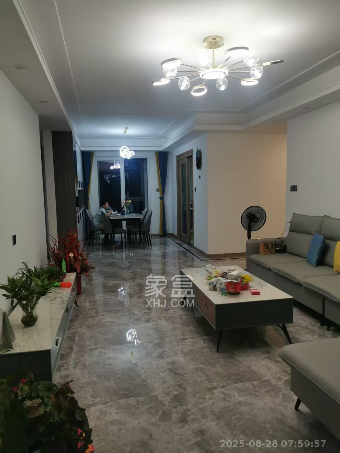 金地中交麓谷香颂(金地中交雅苑) 3室2厅2卫 2900.0元/月 金地中交麓谷香颂(金地中交雅苑) 3室2厅2卫 2900.0元/月室内图