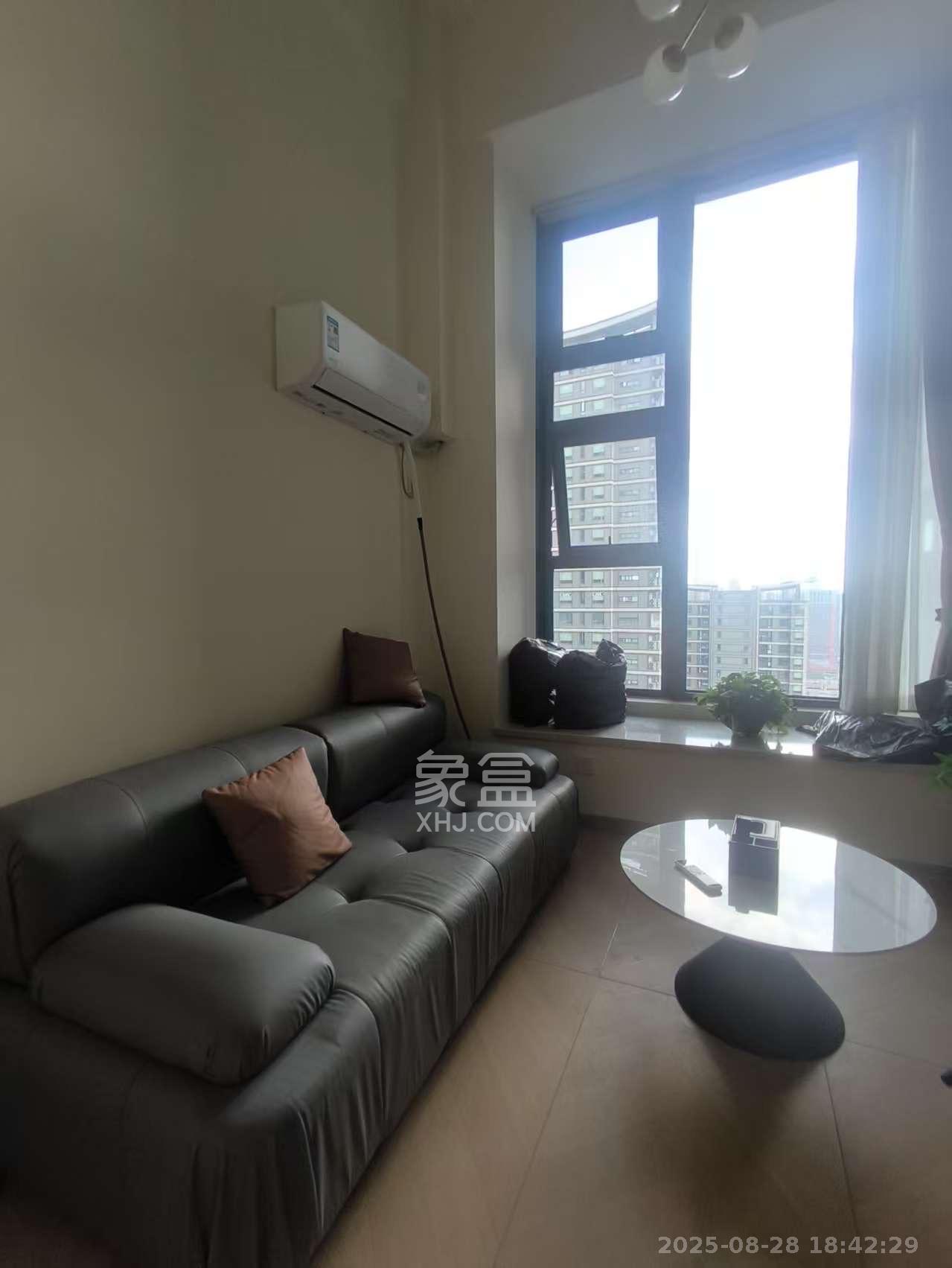 建发养云 1室0厅0卫 2500.0元/月 建发养云 1室0厅0卫 2500.0元/月室内图