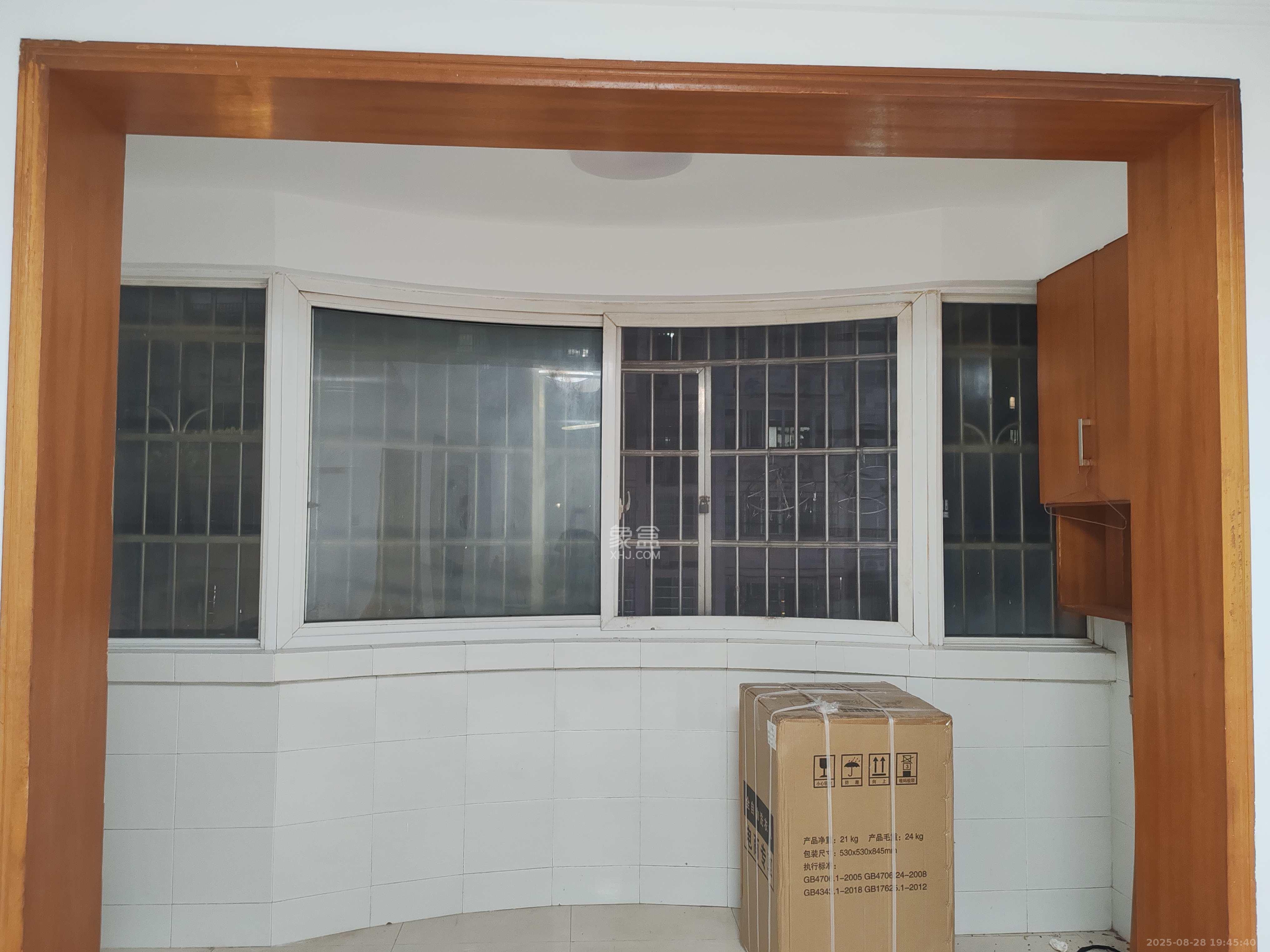 德润园  3室2厅1卫    2000.0元/月室内图