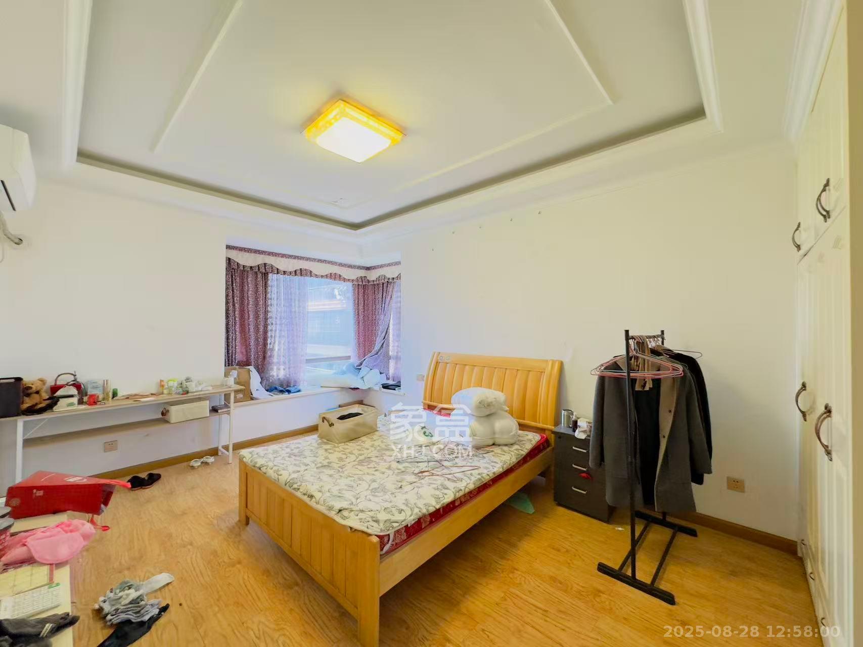 保利麓谷林语E区  4室2厅2卫    2800.0元/月 保利麓谷林语E区  4室2厅2卫    2800.0元/月室内图