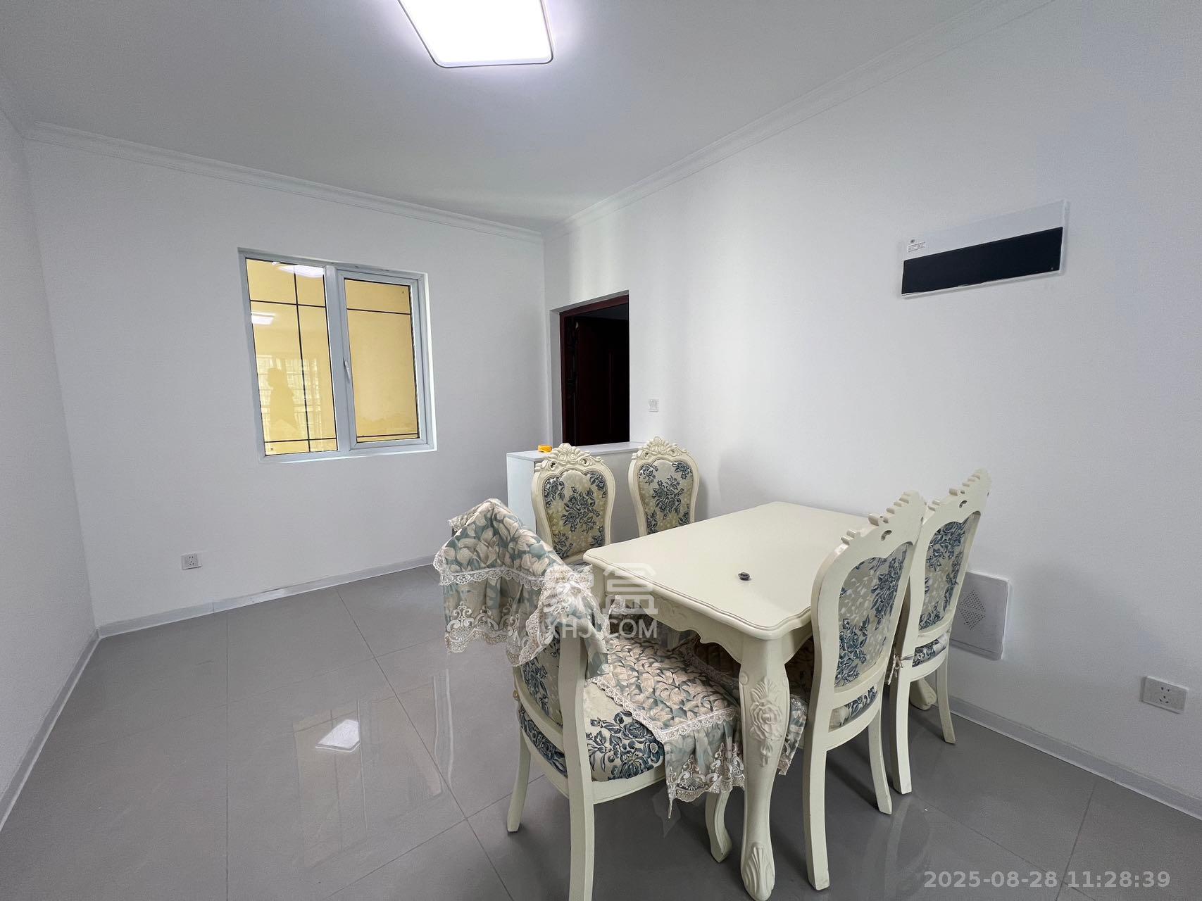 新宇东升家园 3室1厅2卫 2400.0元/月 新宇东升家园 3室1厅2卫 2400.0元/月室内图