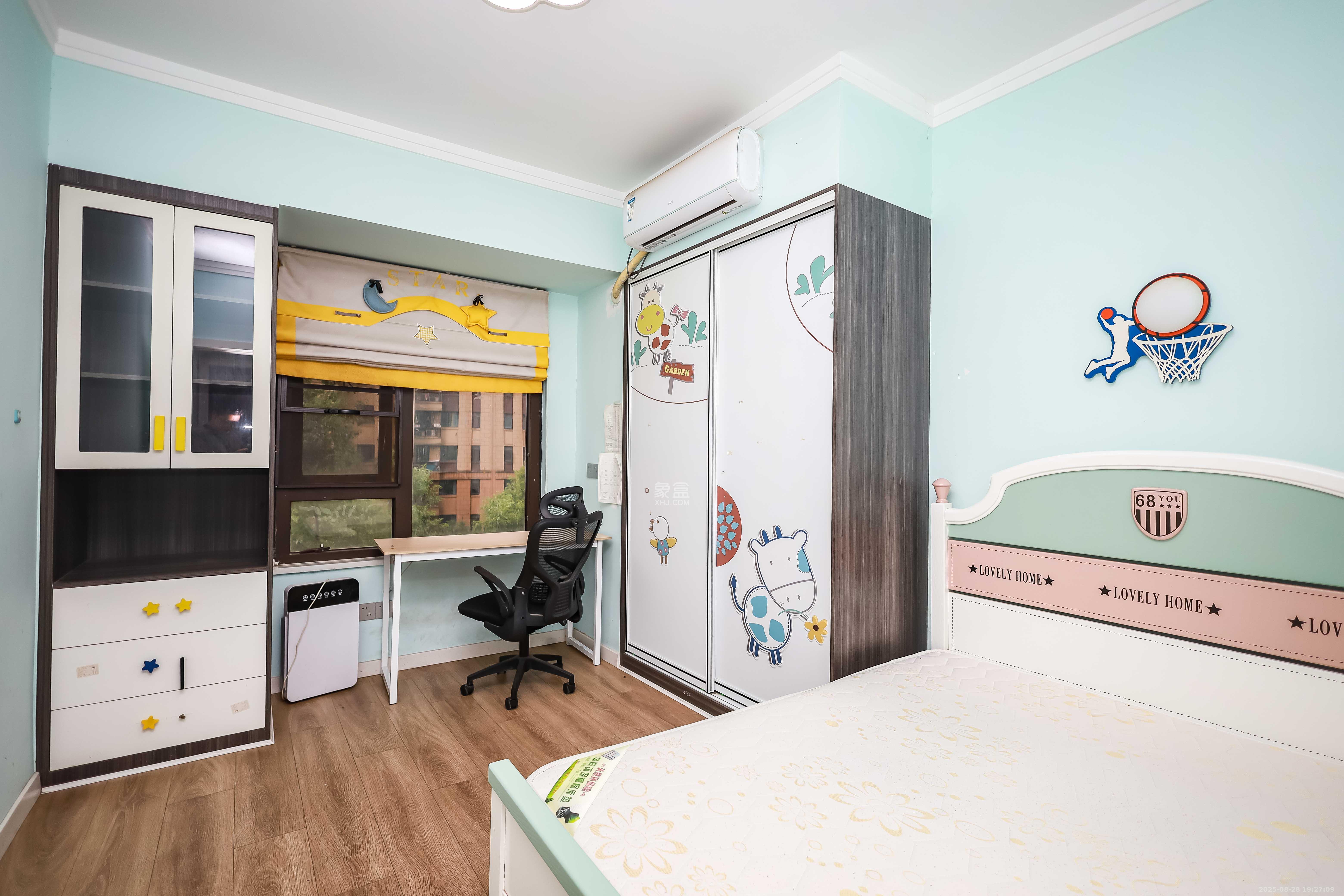 奥克斯缔壹城  4室2厅2卫    119.8万 奥克斯缔壹城  4室2厅2卫    119.8万卧室