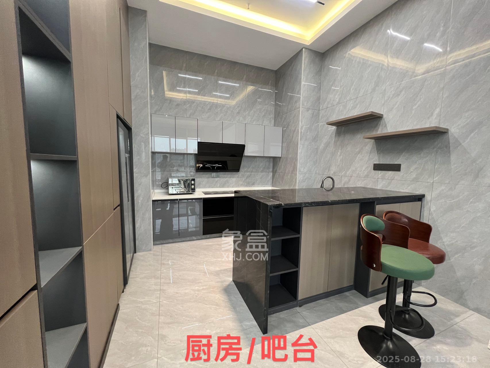 中建嘉和城  5室2厅1卫   12000.00元/月室内图