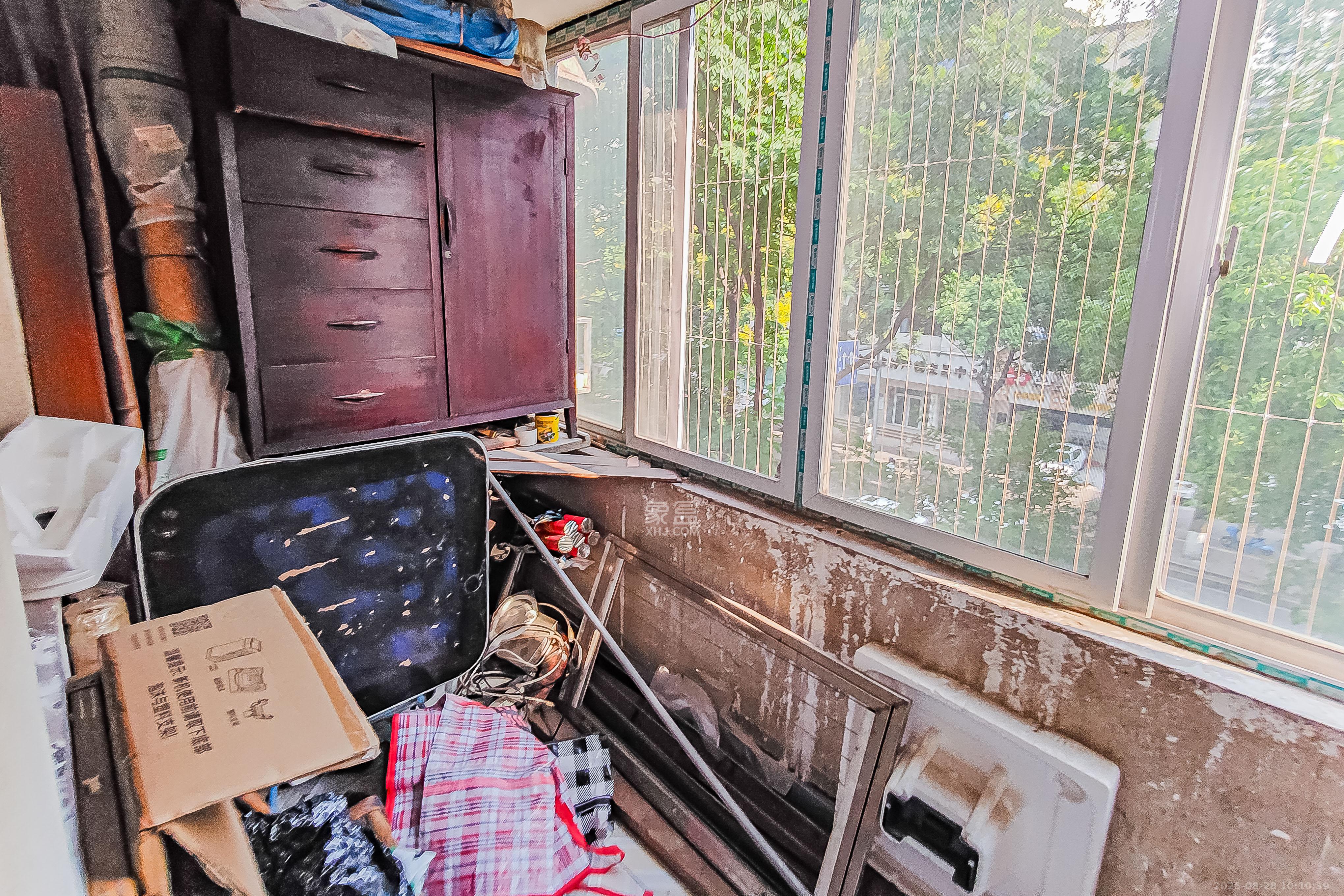 人民新村  2室1厅1卫    38.0万 人民新村  2室1厅1卫    38.0万阳台