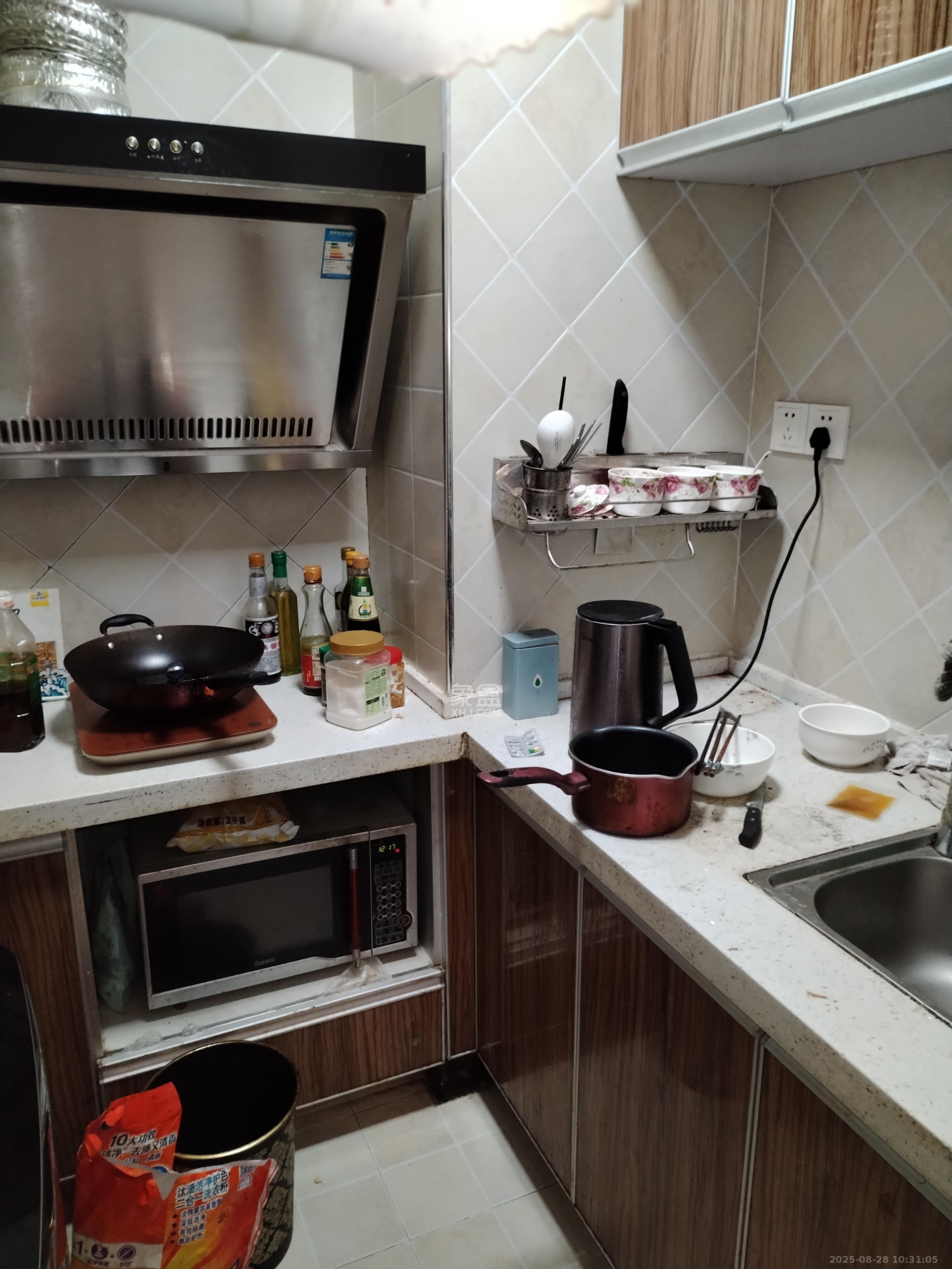 钰龙天下二期（钰龙佳园）  2室2厅1卫    2400.0元/月室内图