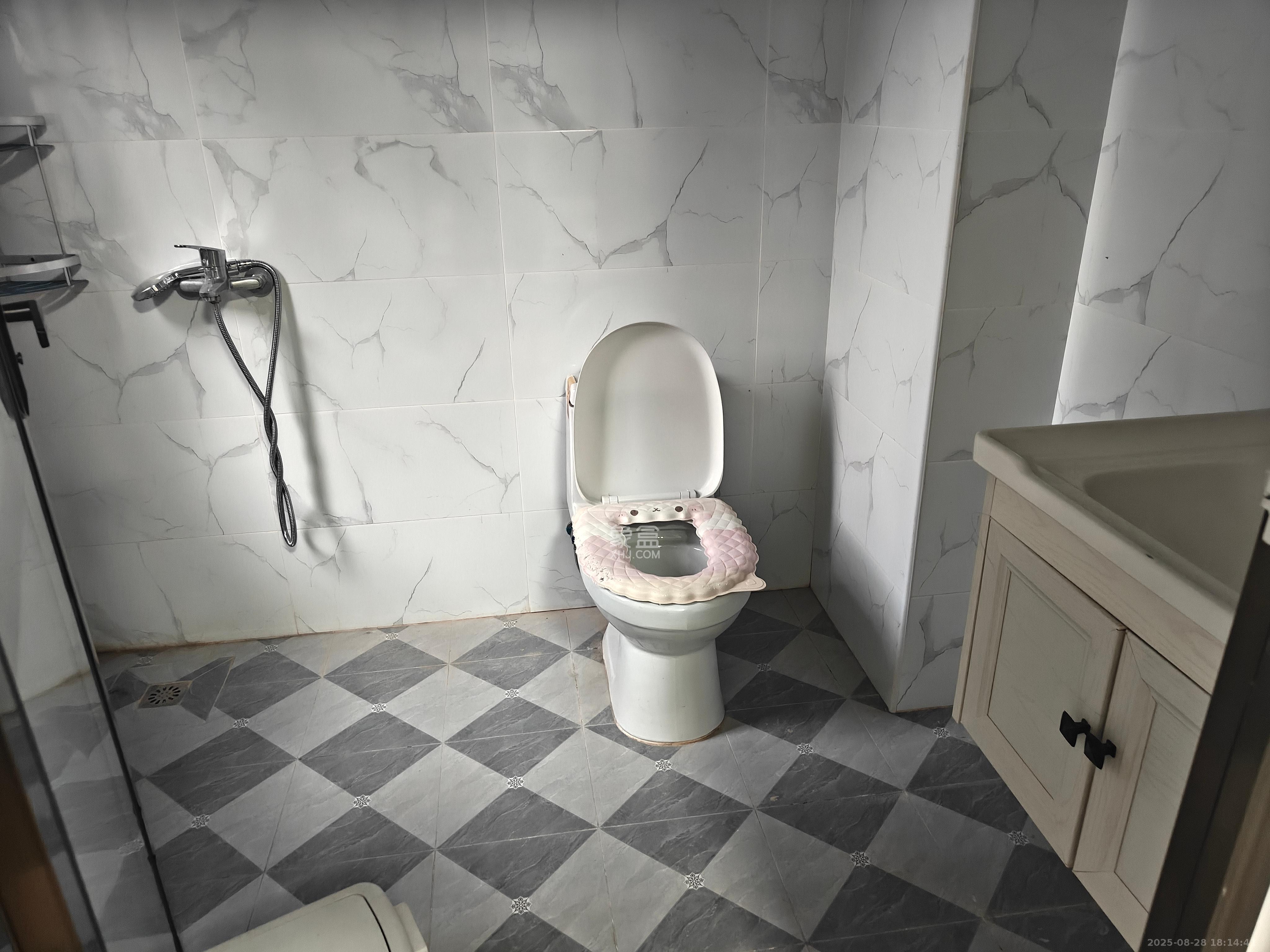 远洋红星天铂一期  1室0厅0卫    2800.0元/月室内图